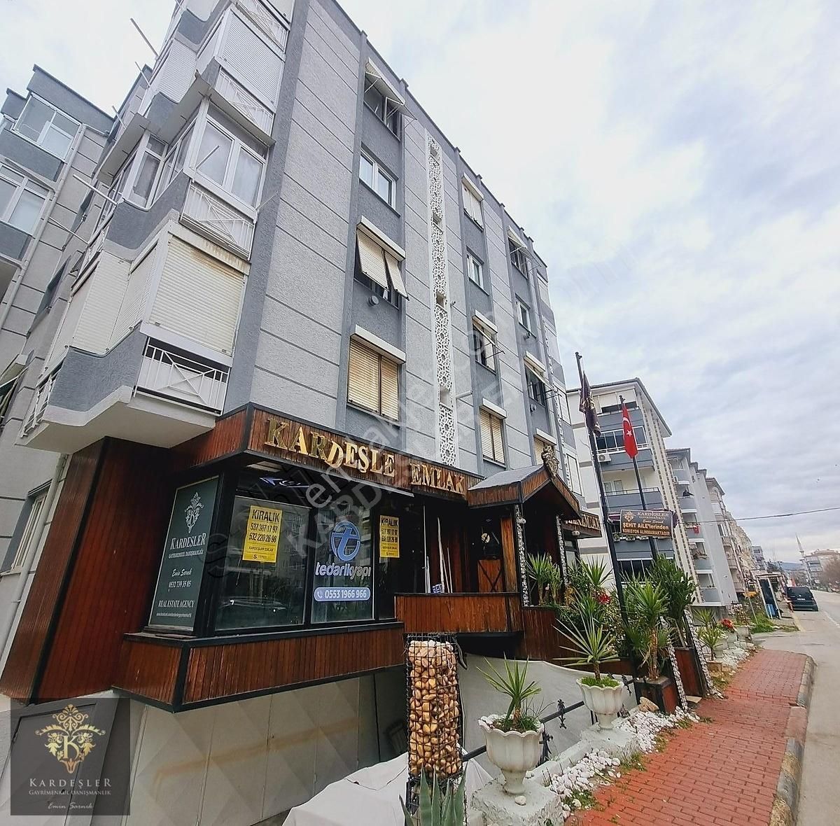 Mudanya Güzelyalı Mahallesinde Merkezi Konumda Kiralık İşyeri