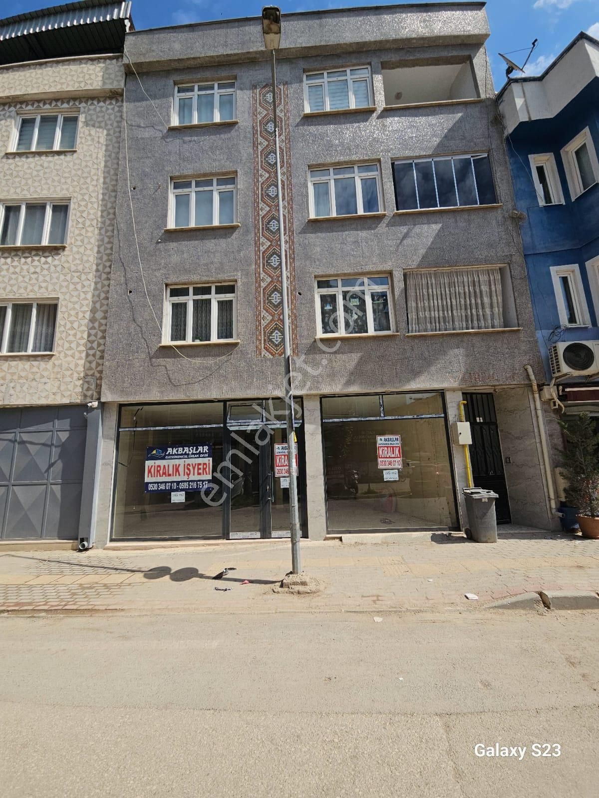 Akbaşlar Emlak & Gayrimenkul Güvencesiyle Bursa İnegöl Burhaniye Mahallesi’nde Kiralık İşyeri!
