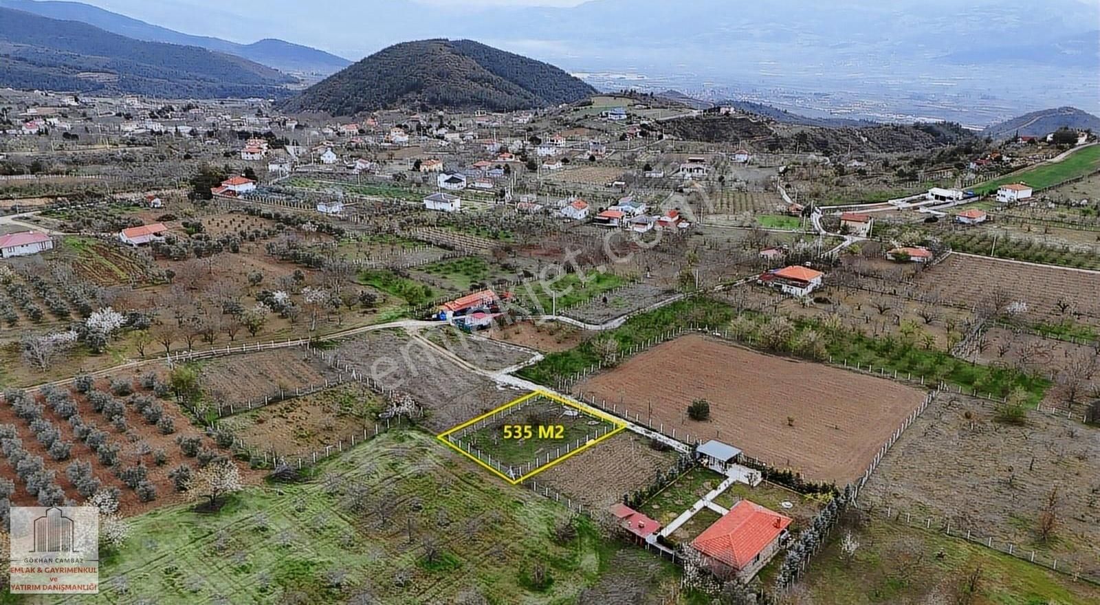 Boşnak Mah'sinde Manzaralı Etrafı Çevrili Yol Su Elektrik Mevcut