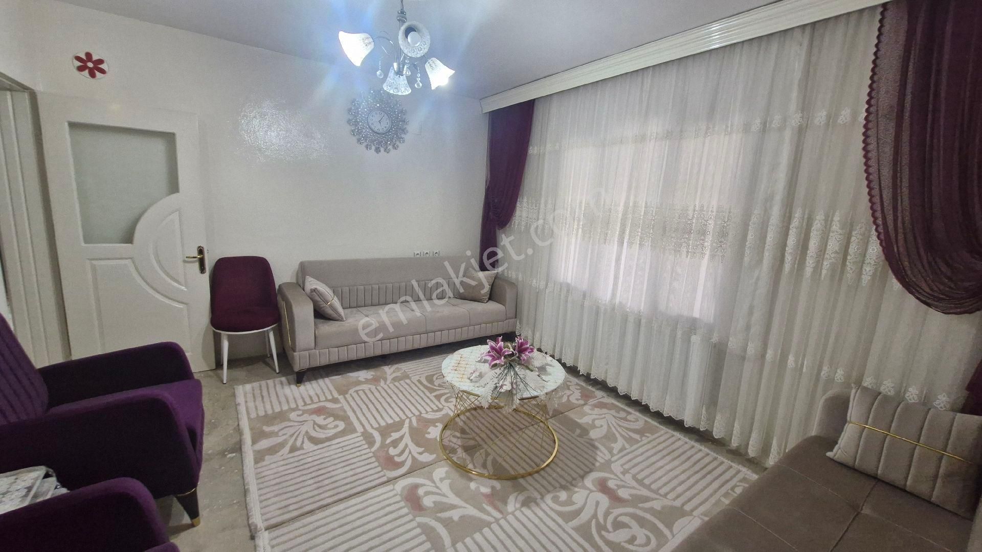 Güneş Mahallesinde Yıkım Kararı Yok Yüksek Giriş Bakımlı Daire