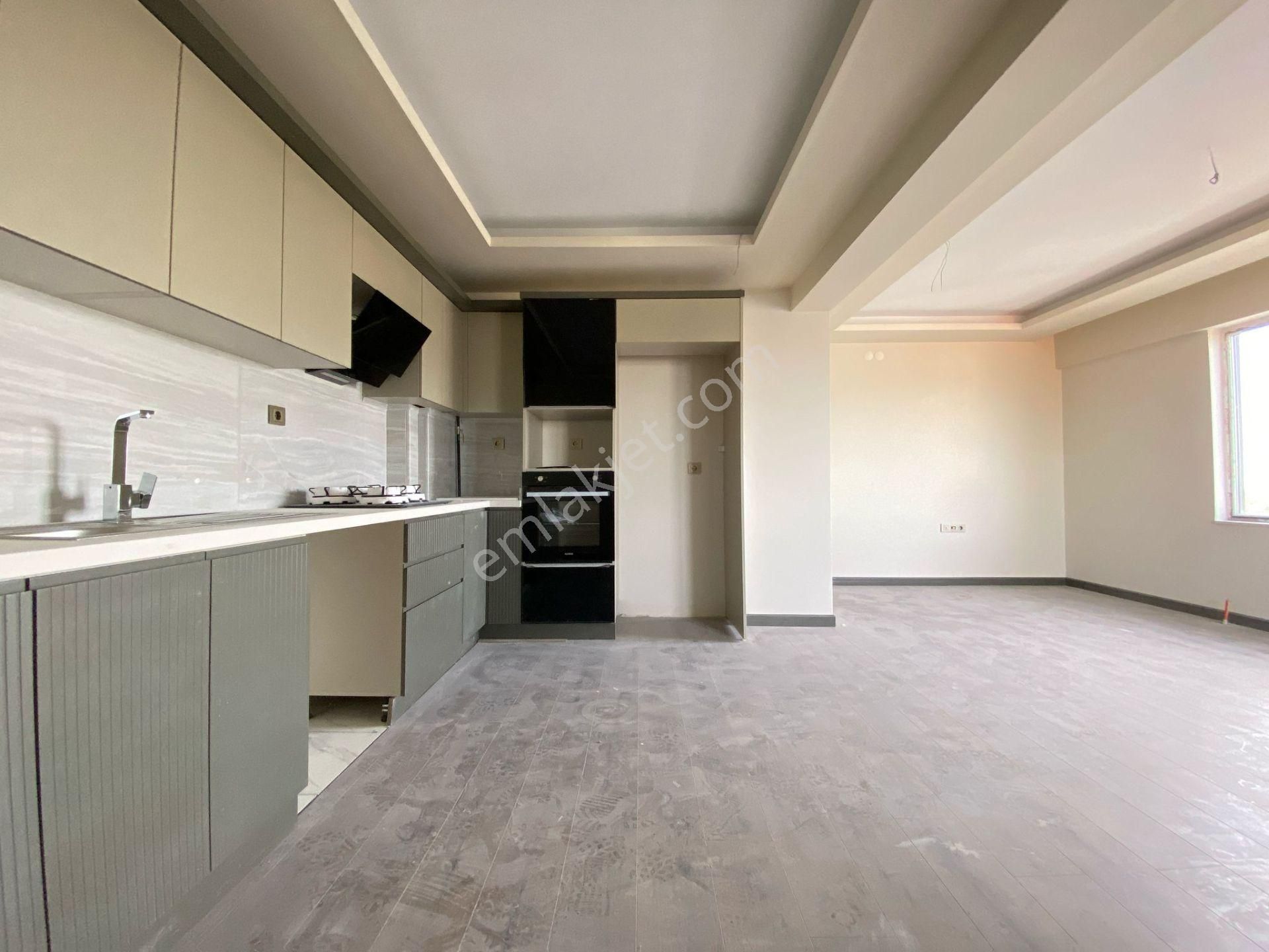 ▄zara▄yüksek Sosyal İmkanlı Lüx Sitede 2.5+1 Konforlu Daire
