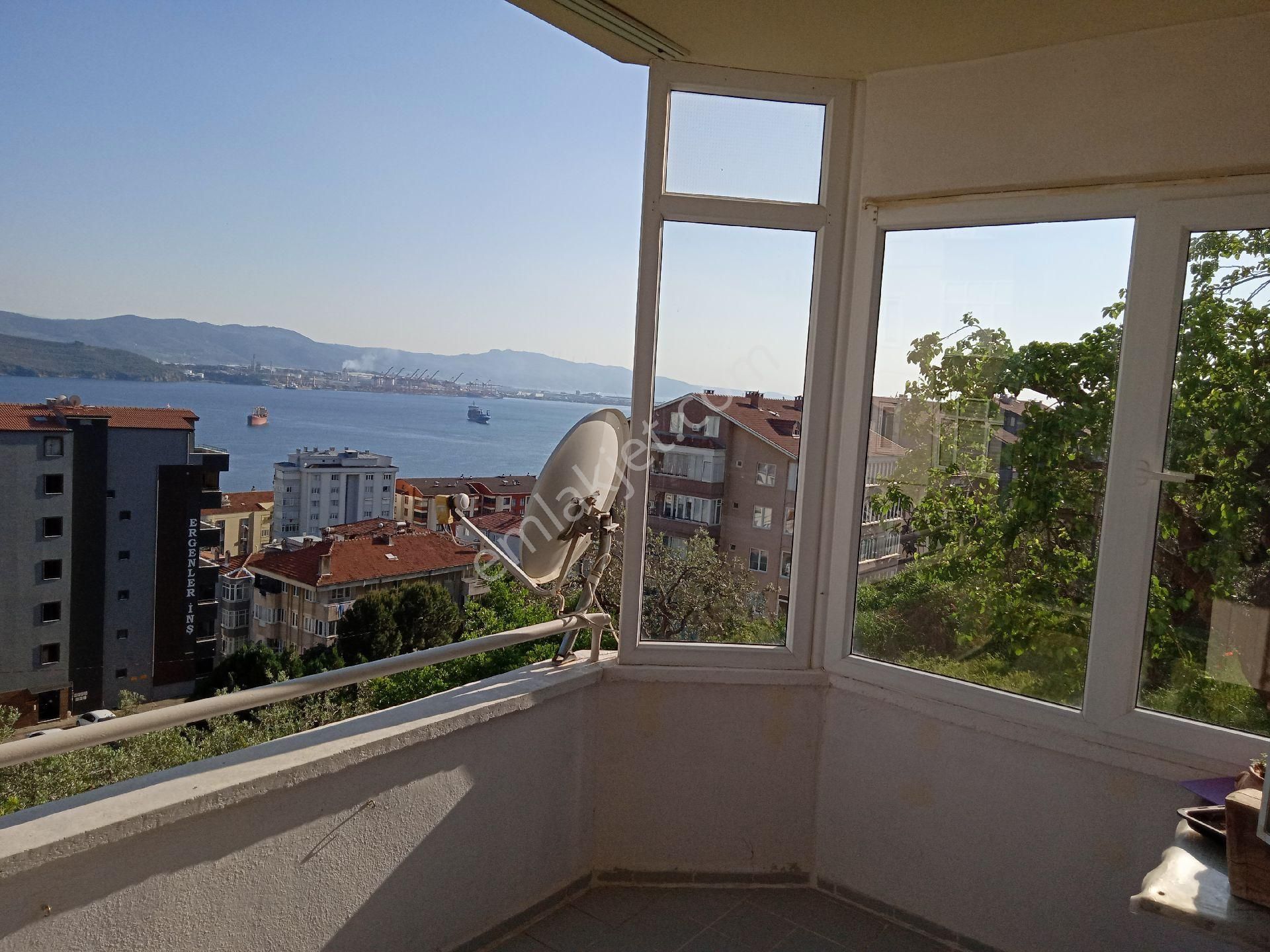Deniz Manzaralı Yeşillikler İçinde Daire, Müstakil Gibi Ev