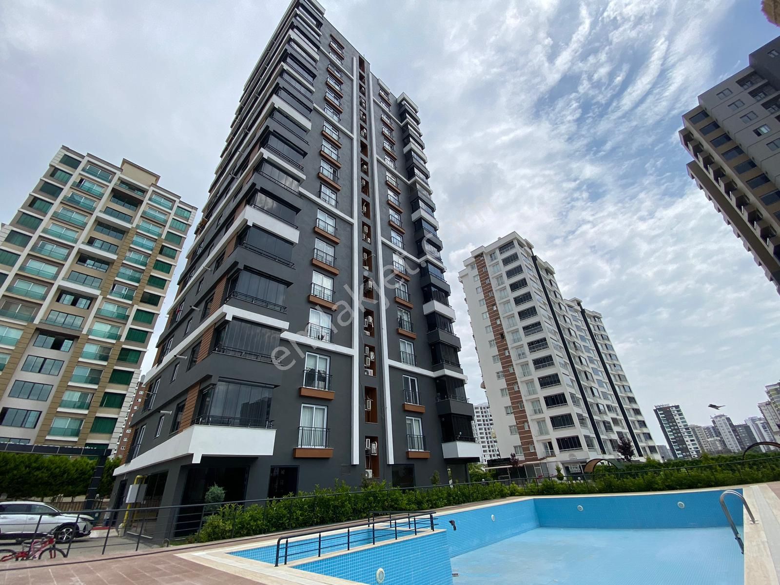 Rivax'dan Yüksek Kat Sevenlere Lüks Site İçi Sıfır 4+1 !!