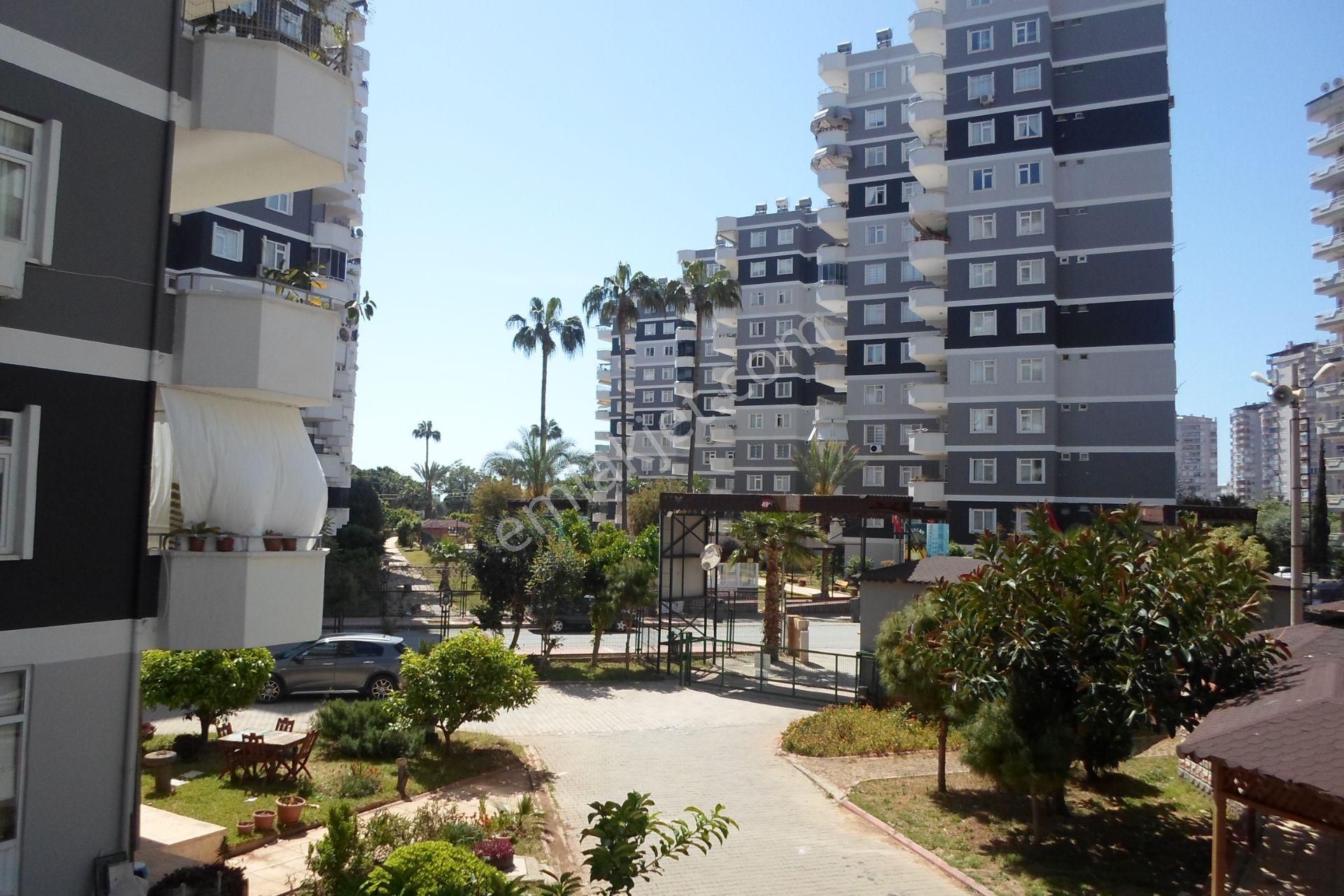 3+1*mezitli Kalbi*kiralık Daire*havzlu*otopark*sitede