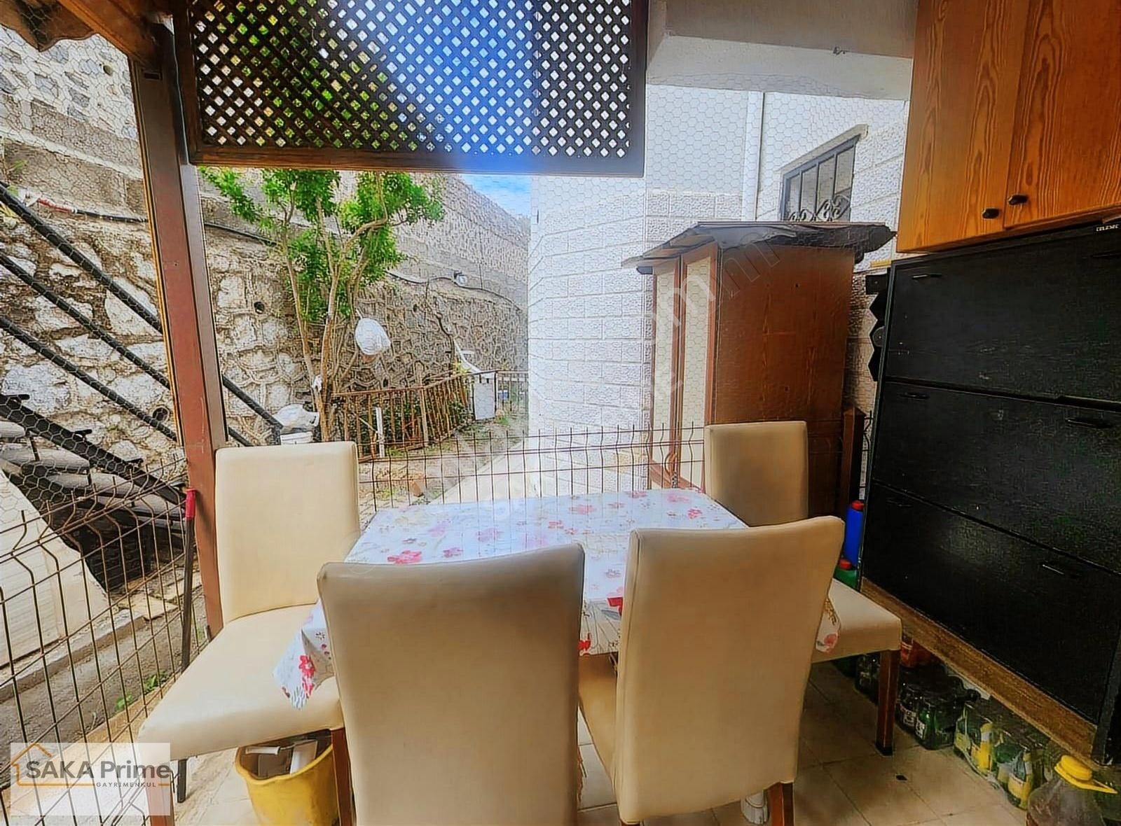 Çandarlıda Piri Reis Sitesinde Denize Yüz Metre 3+1 Trıpleks - Görsel 8