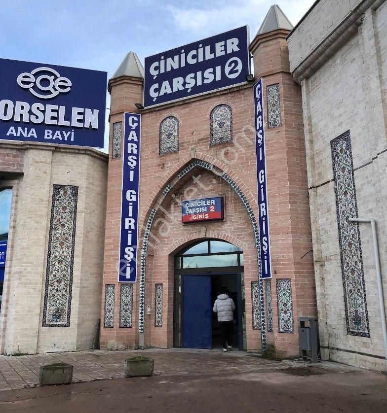 Kütahya Kervansarayı Çiniciler 2.çarşısı, Dis Cepe 128m2 Dükkan