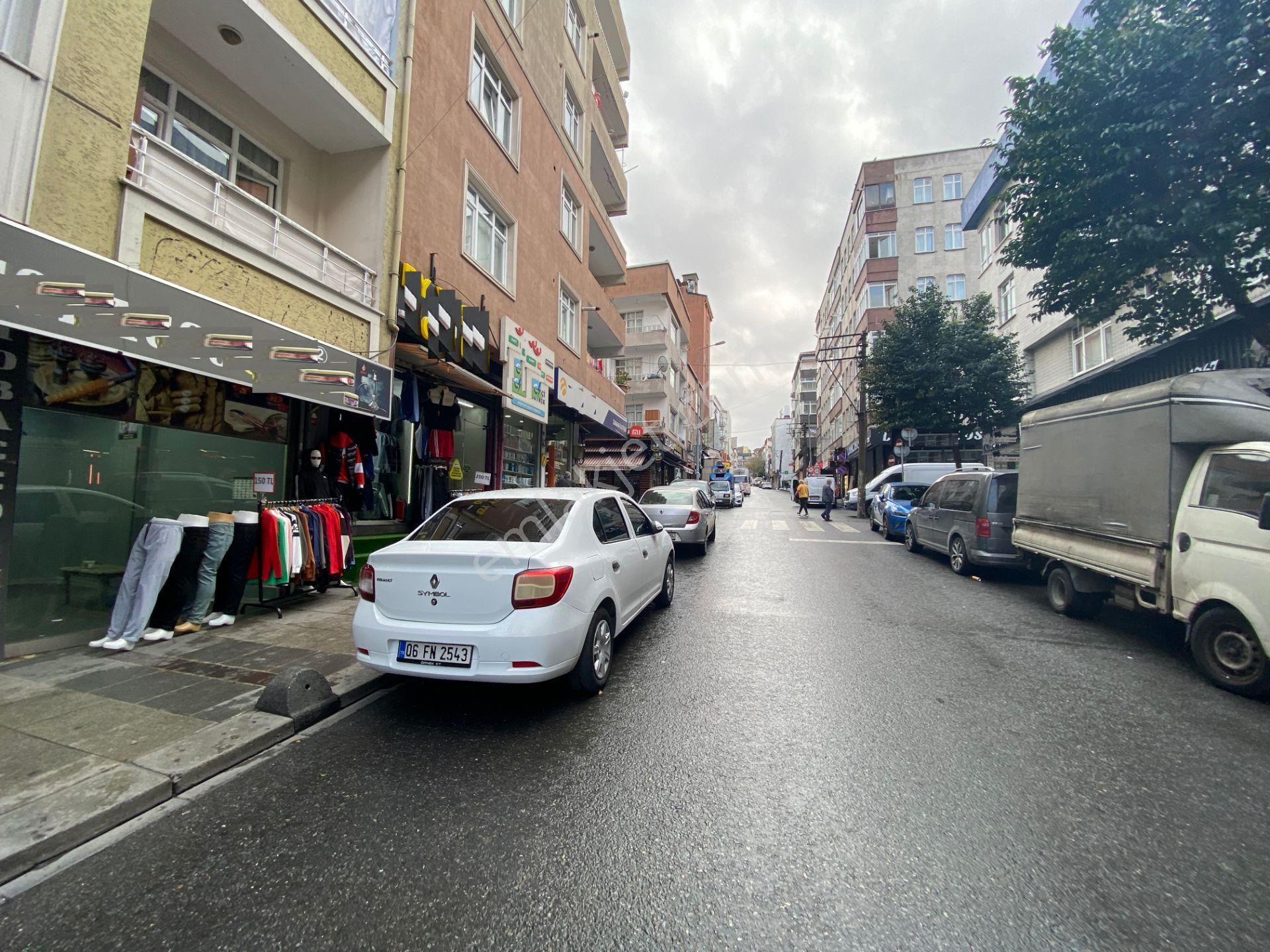 Avrupa Emlaktan Esenler De Ana Cadde Üzerinde Satılık Dükkan,20m² Düz Giriş,kiracılı,yatırıma Uygun