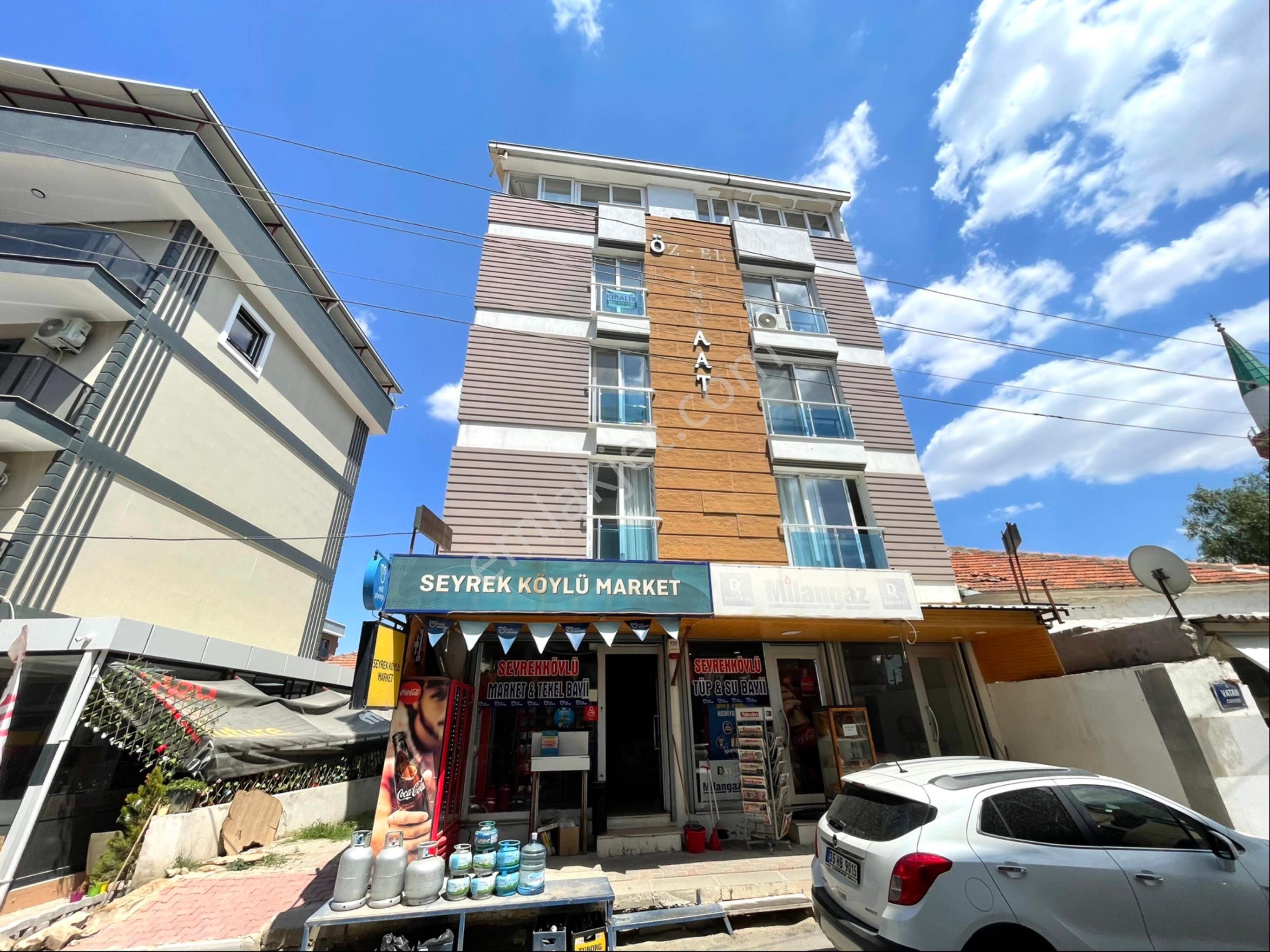 Seyrek Meydan Kiralık 1+1 Çatı Dubleksi Daire