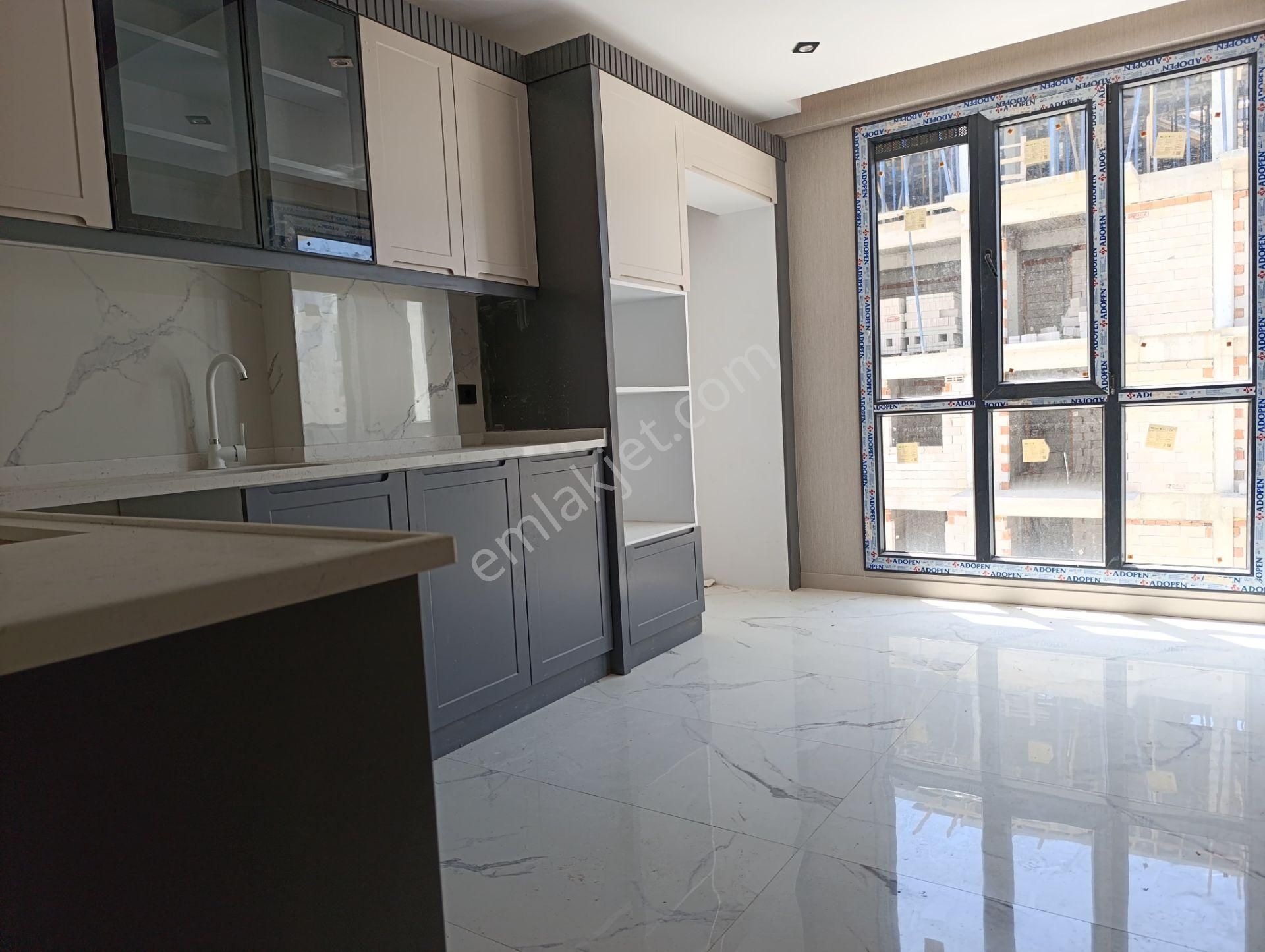 Onurhan Emlaktan Yenişafakta 2+1 115 M2 Lüks Daireler