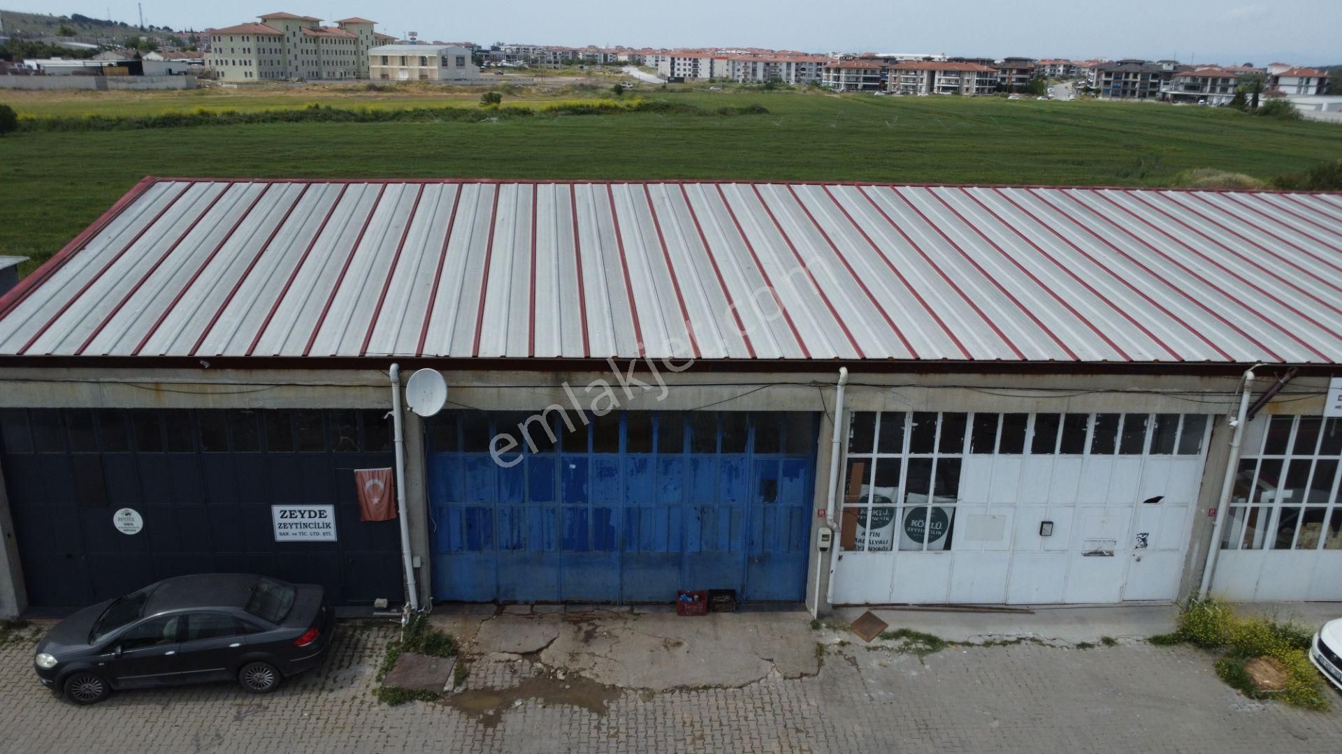 Ayvalık Uğur Sanayi Sitesinde Satılık Dükkan Kat Mülkiyetli