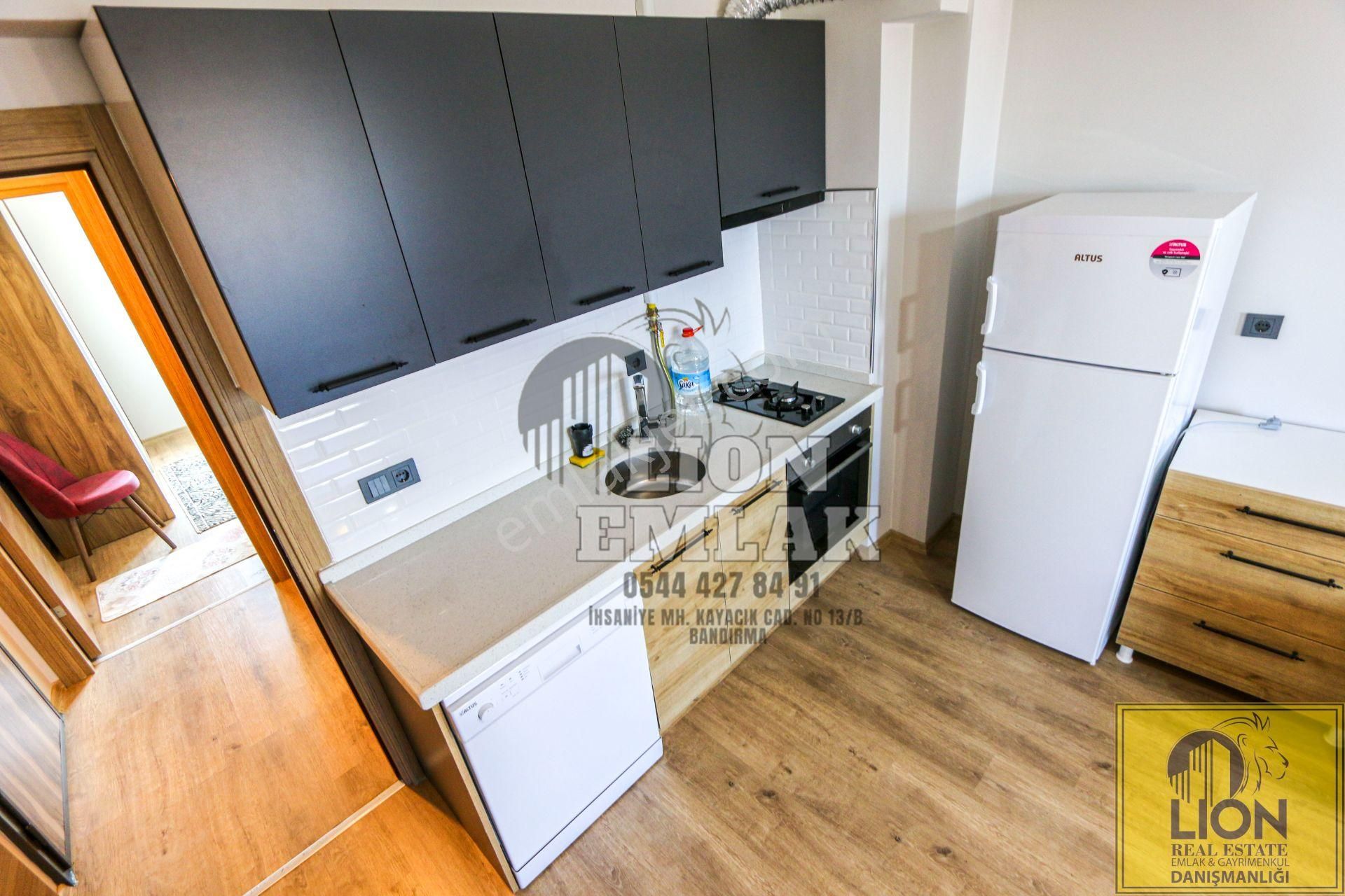 Bandırma Paşakent'te Lüks Tasarımlı,deniz Manzaralı,eşyalı Satılık 1+1 Daire