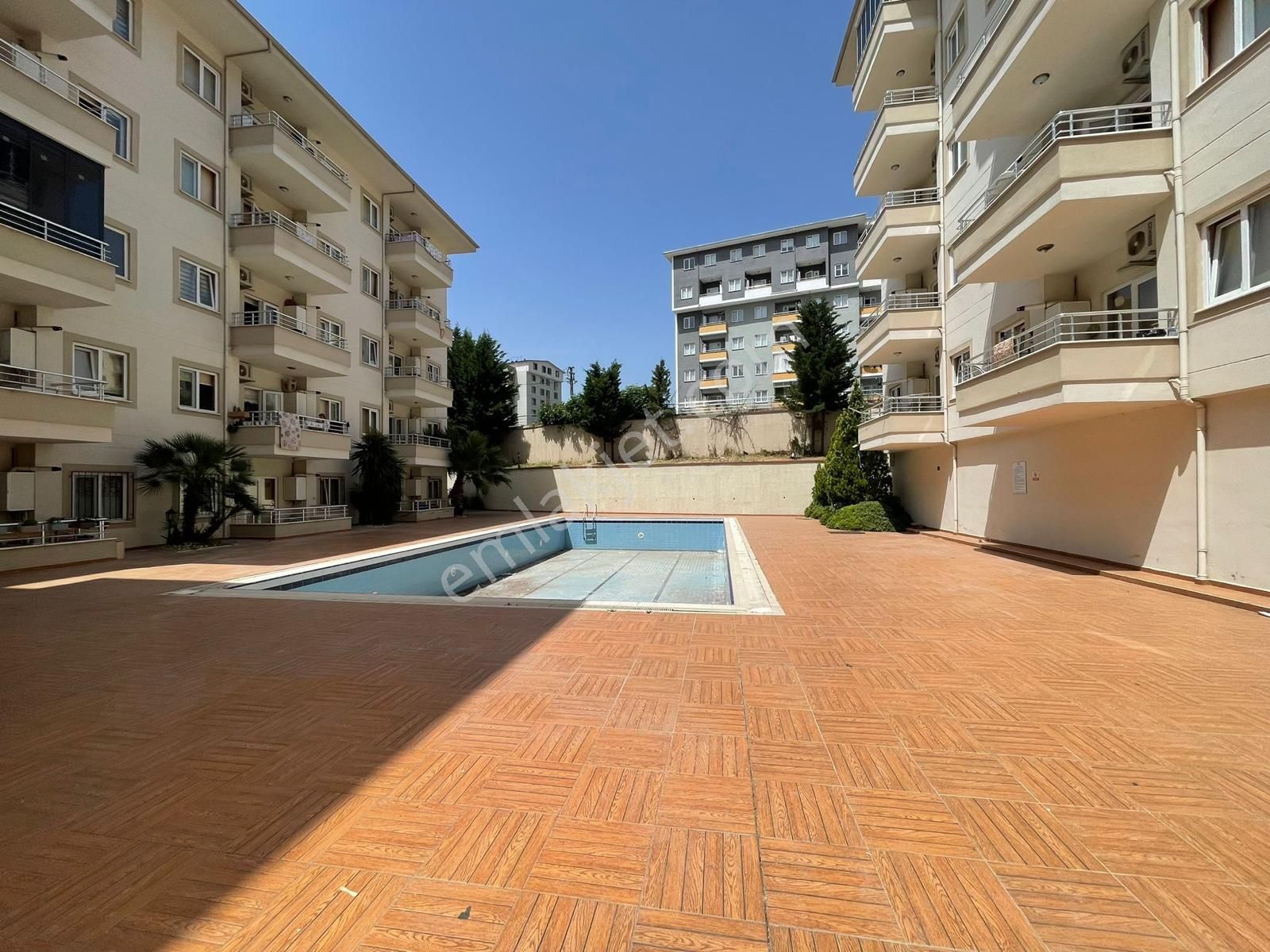 Görüklede Havuzlu Site İçi 2+1 Satılık Daire!!
