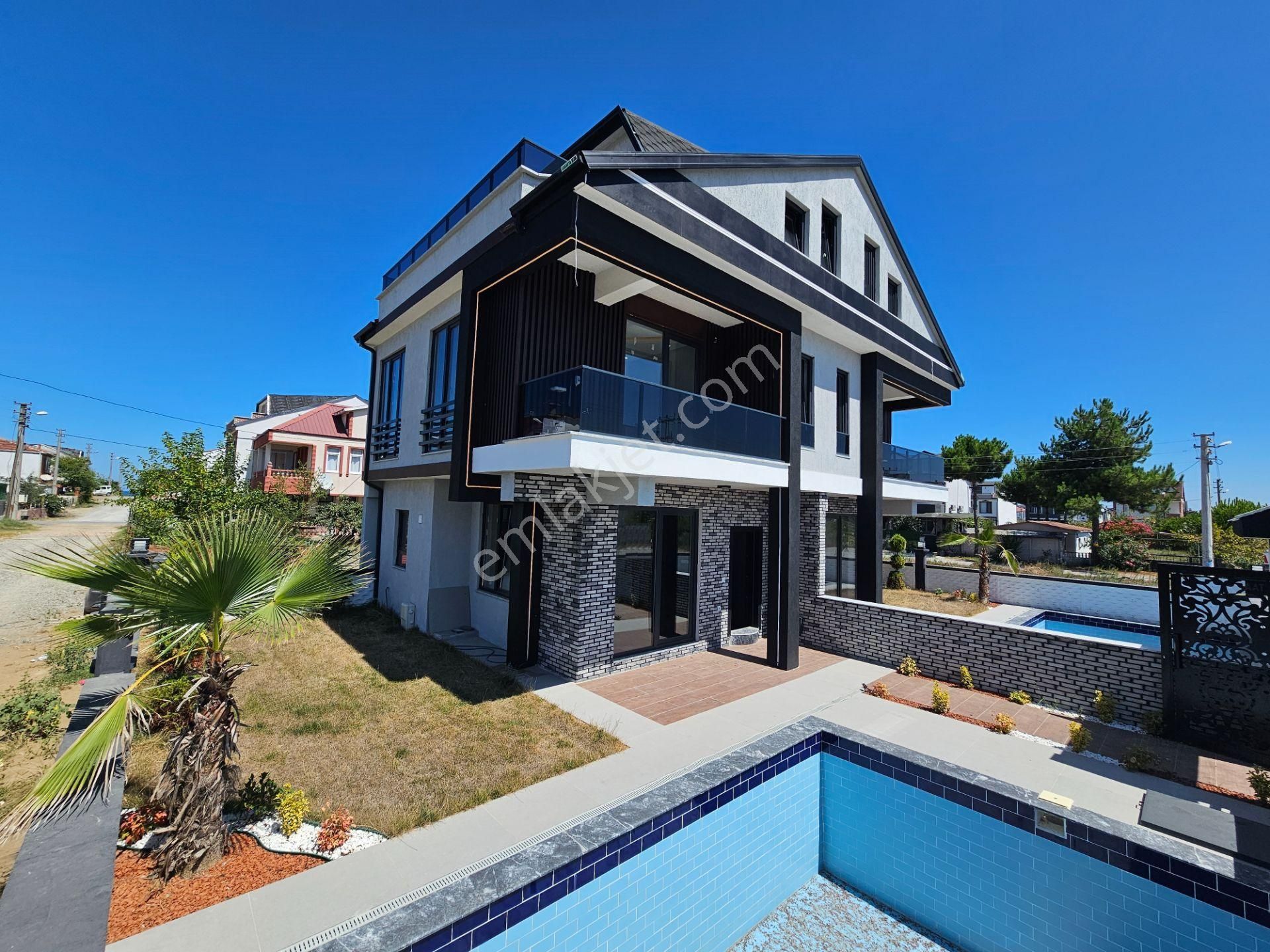 3+1 Müstakil Havuzlu, Saunalı , Jakuzili Superlüks Villa - Villa For Sale