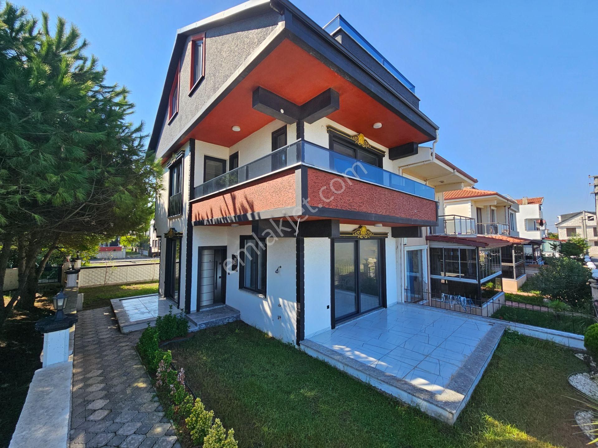 4+1 Denize Sıfır , Müstakil Parsel , Satılık Villa