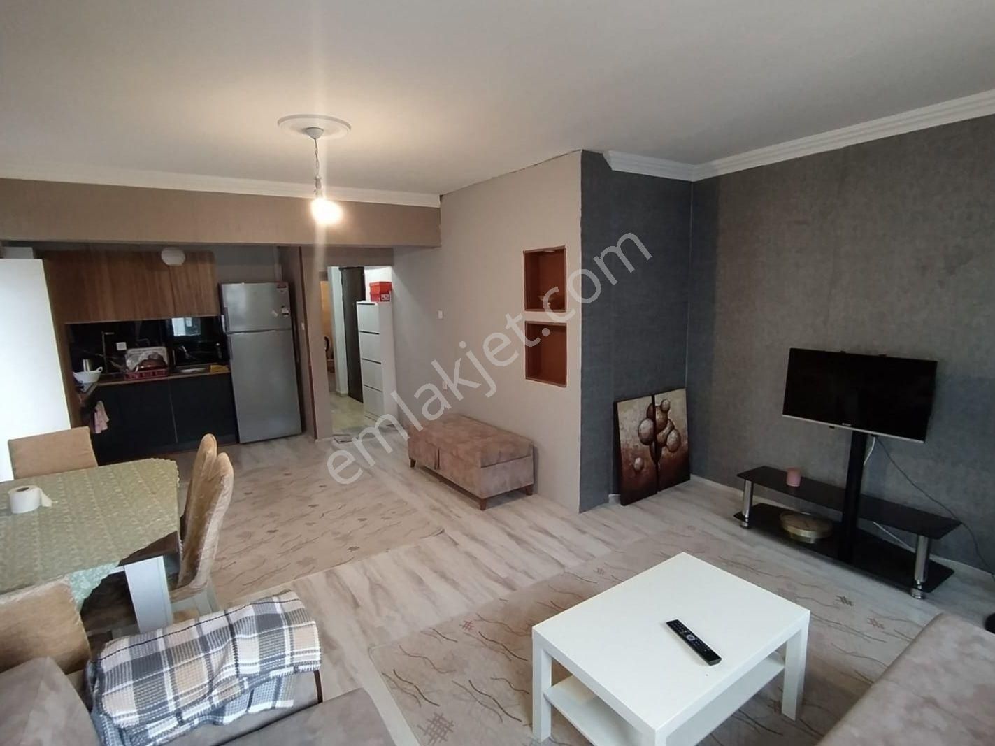 Yalova Çiftlikköy'de Eşyalı Satılık 2+1 Arakat Daire