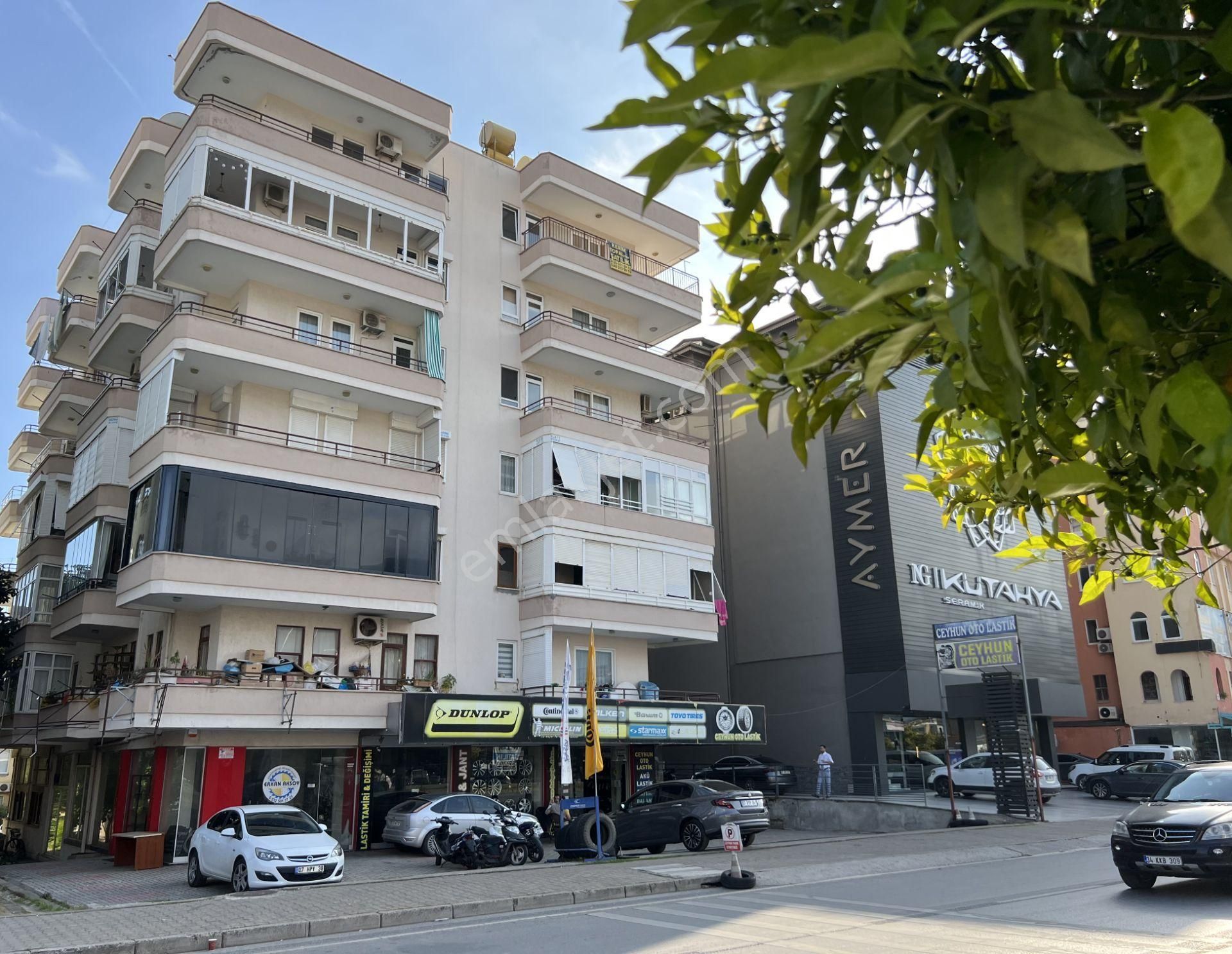 Alanya Cumhuriyette Satılık 2+1 Ayrı Mutfak Asansörlü Daire