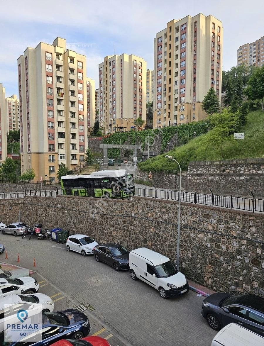 İzmit Kent Konut Vadikent Evlerinde Kiralık 2+1 Ara Kat Daire