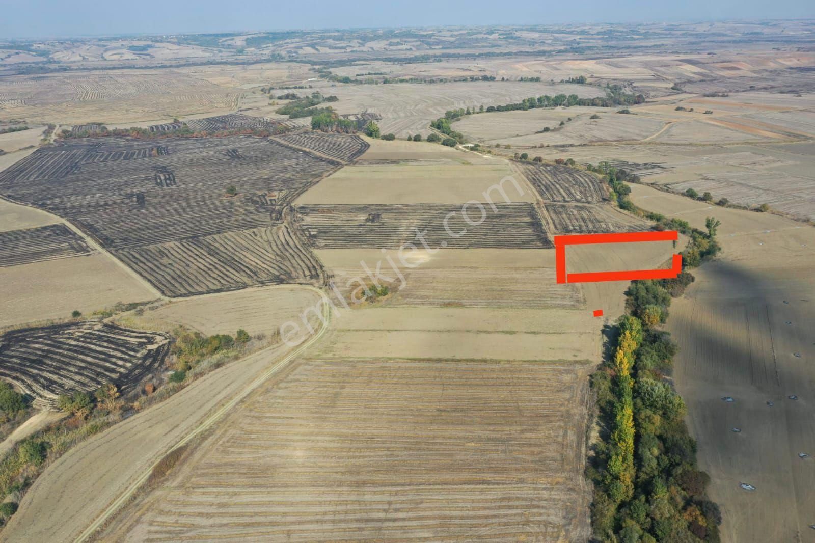 Edirne Uzunköprü Bayramlı Köyünde Yatırıma Uygun 678 M2 Tarla