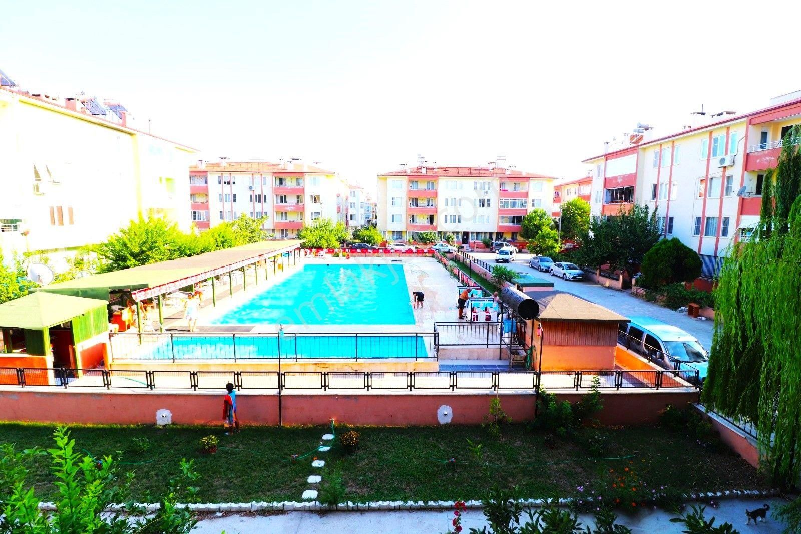 🛑🛑aktif'ten Akçay'da Satılık Yüzme Havuzlu Kombili Ön Cephe Geniş 3+1 Daire