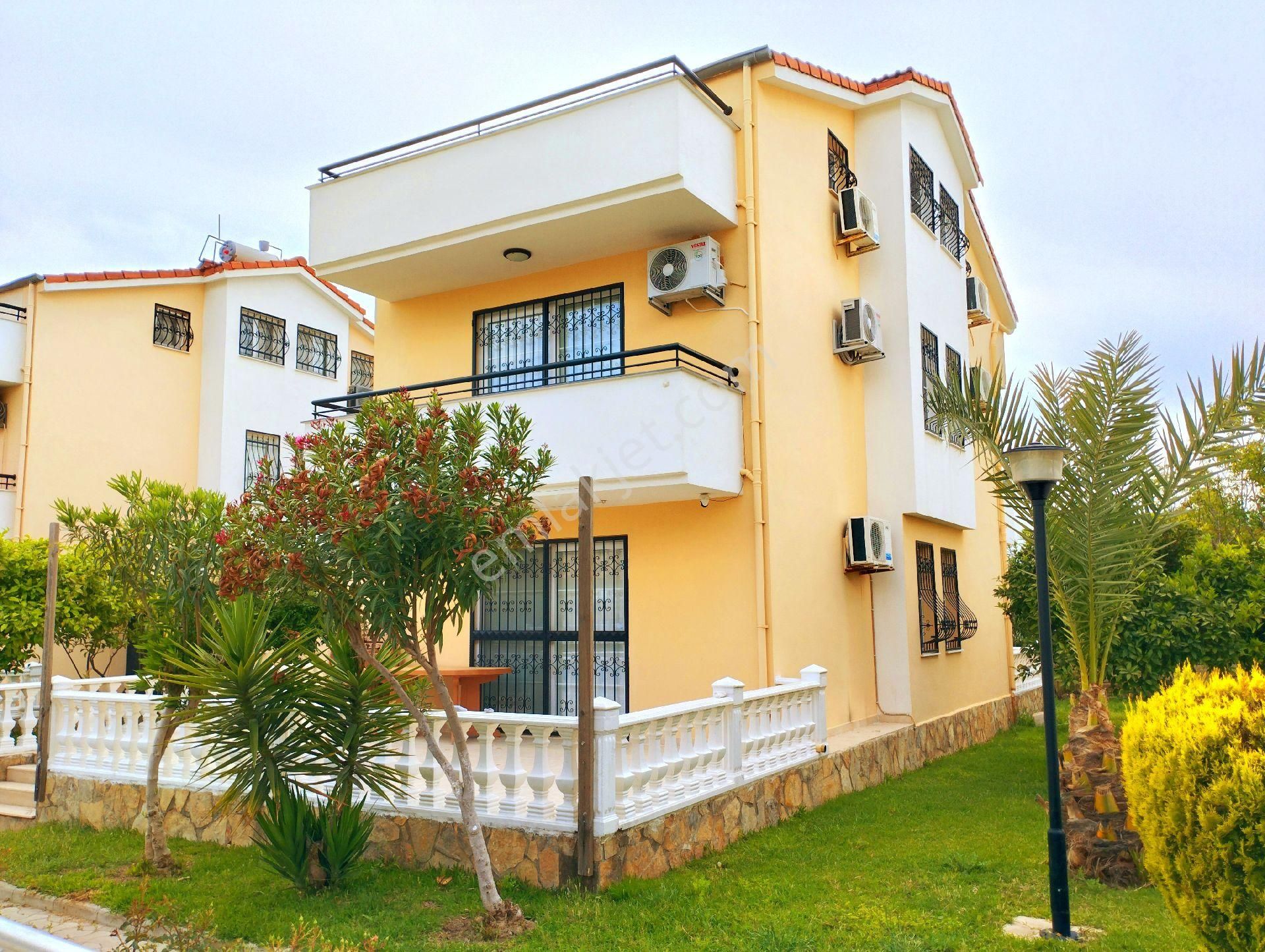Sahile Yakın Tek Müstakil 5+1 Eşyalı 3 Banyolu Masrafsız Villa