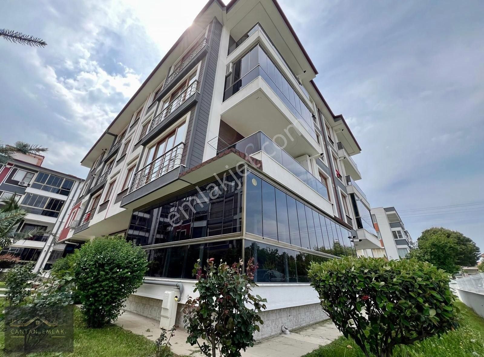 Cantan Emlaktan Akçayda Yeni Binada Asansörlü Doğalgazlı Lüks