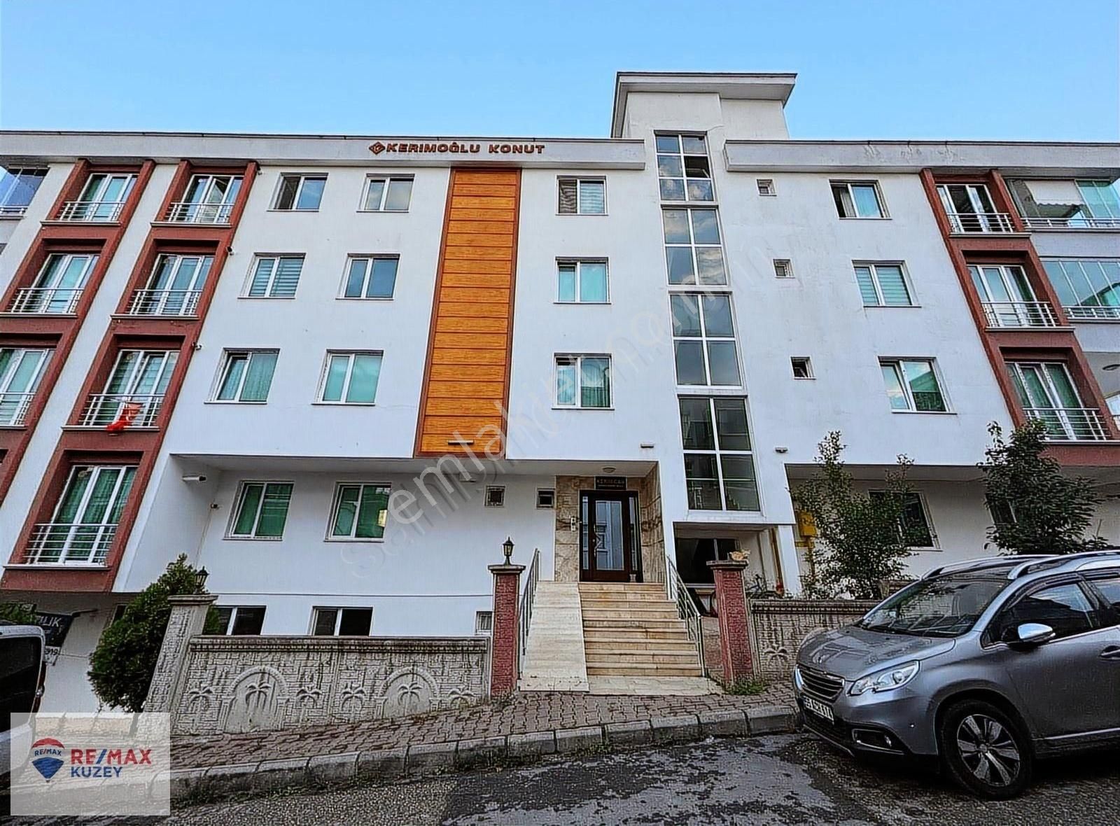 Remax Yunus Tekin'den Esenevler'de Kiralık 3 +1 Daire