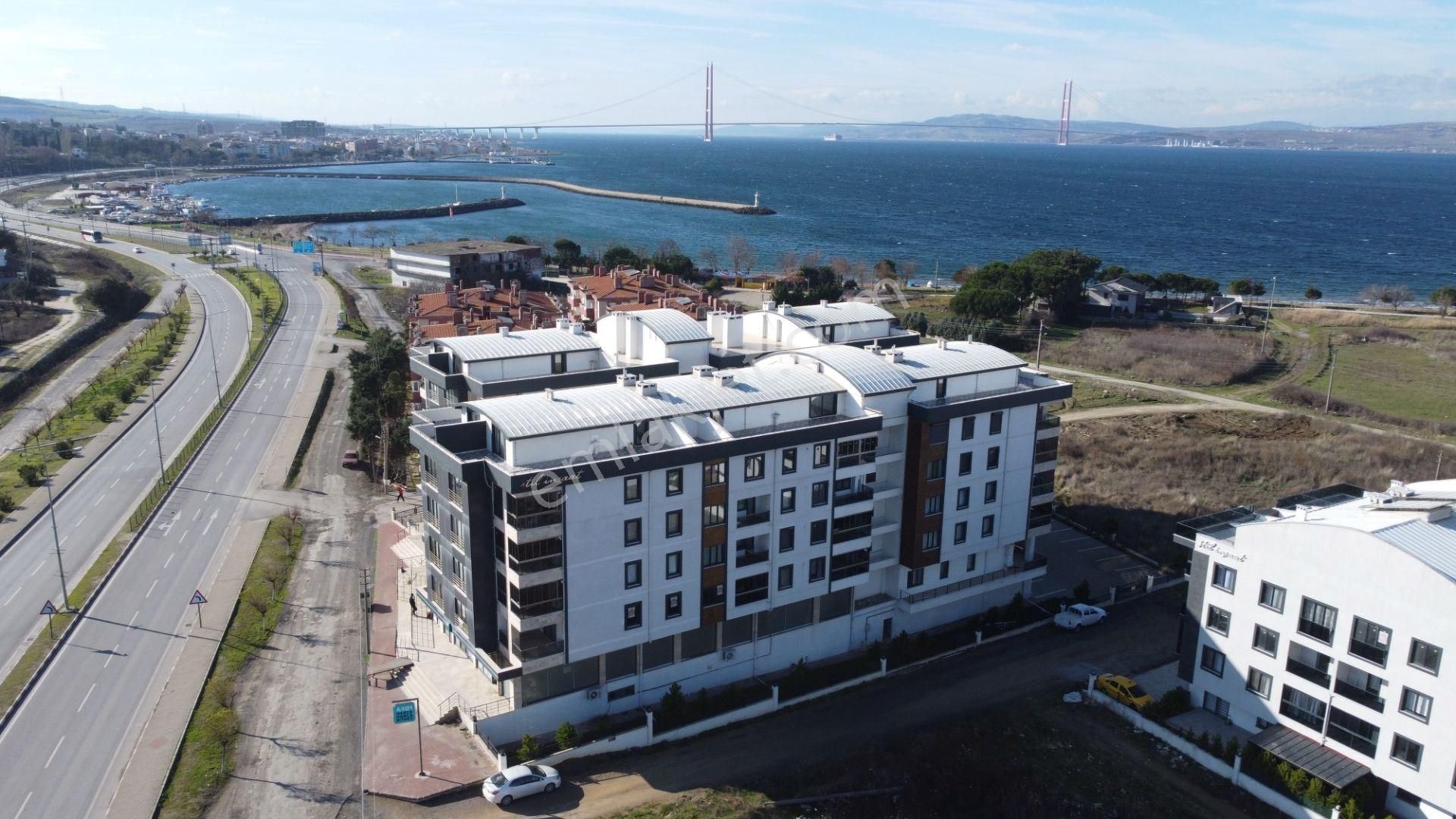 Lapseki Dalyan'da Eşsiz Deniz Ve Köprü Manzaralı Satılık Daire
