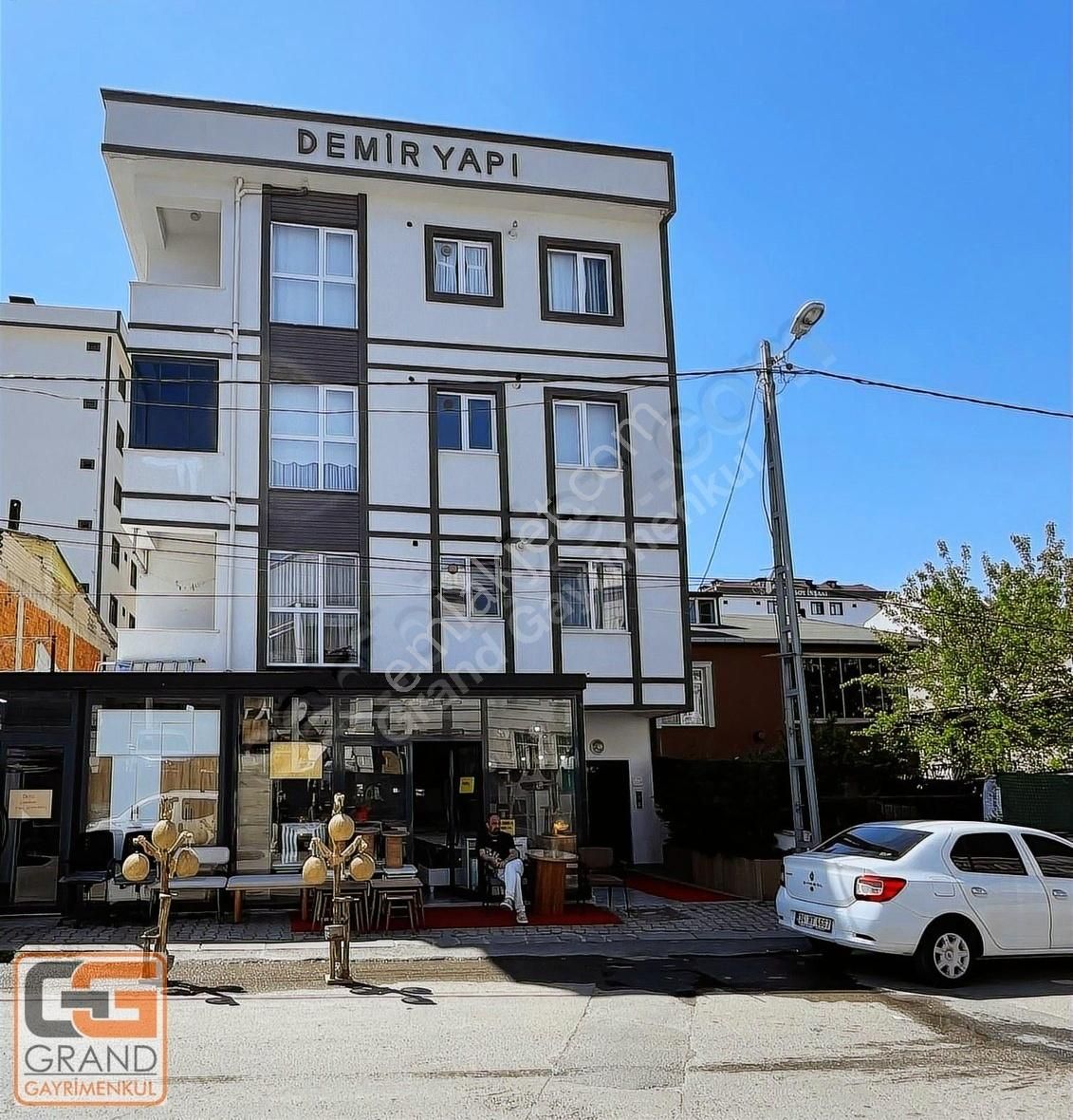 Grand/ Akşemsettin Sultanbeyli Mahallesin'de 2+1 Satılık Daire