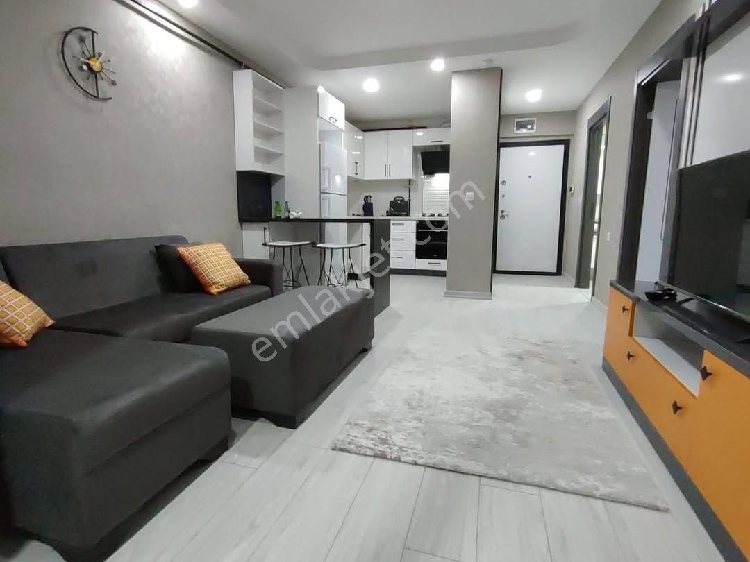 Meşrutiyet Mahallesinde 1+1 Full Esyali Daire