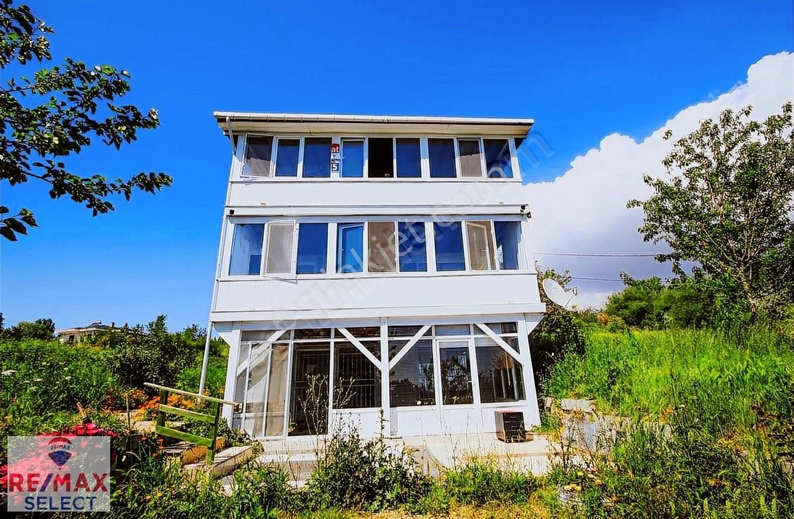 Gürpınar Deniz Manzaralı Triplex Satılık Müstakil Villa