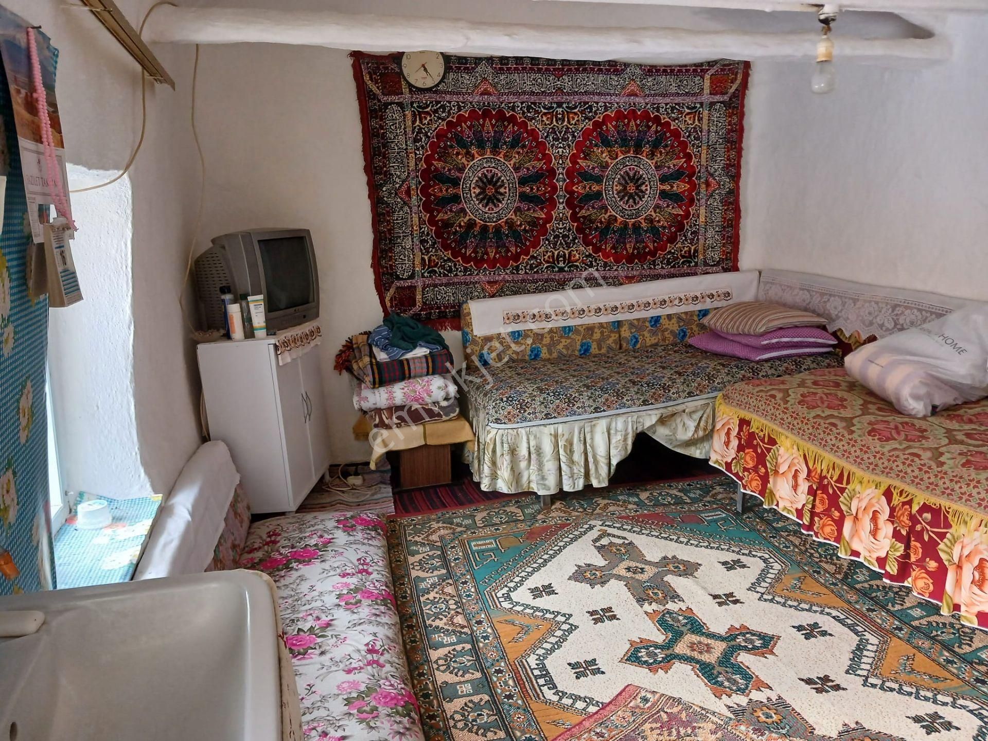 Eskişehir Şerefiye Köyünde Satılık Arsa/müstakil Ev