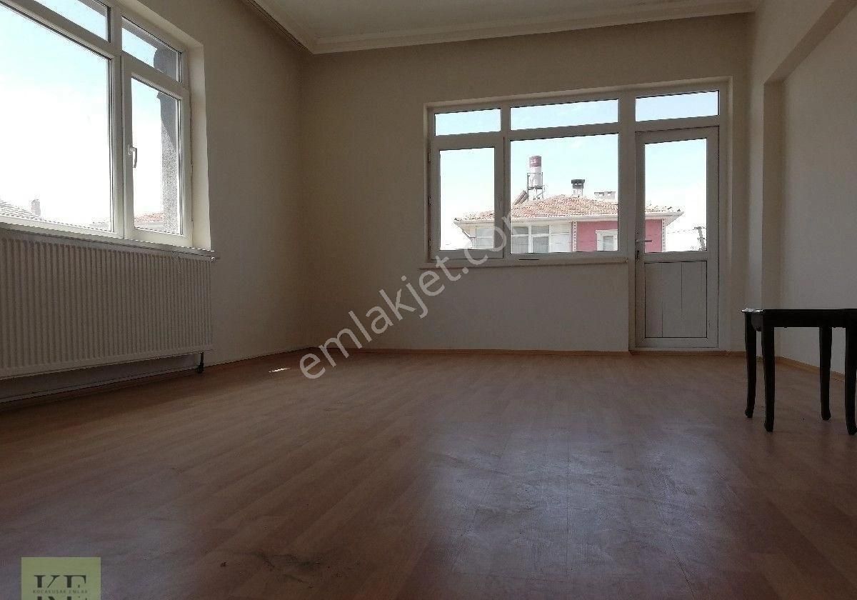 Ankara Sincan Mareşalda 3+1 Arakatta Açık Cepheli Geniş Kiralık Daire