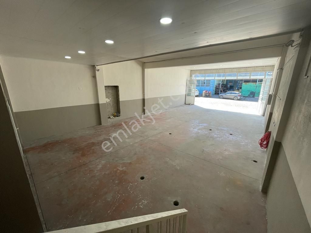 Özsan Sanayi Sitesi 255 M2 Ful Yapılı Dükkan