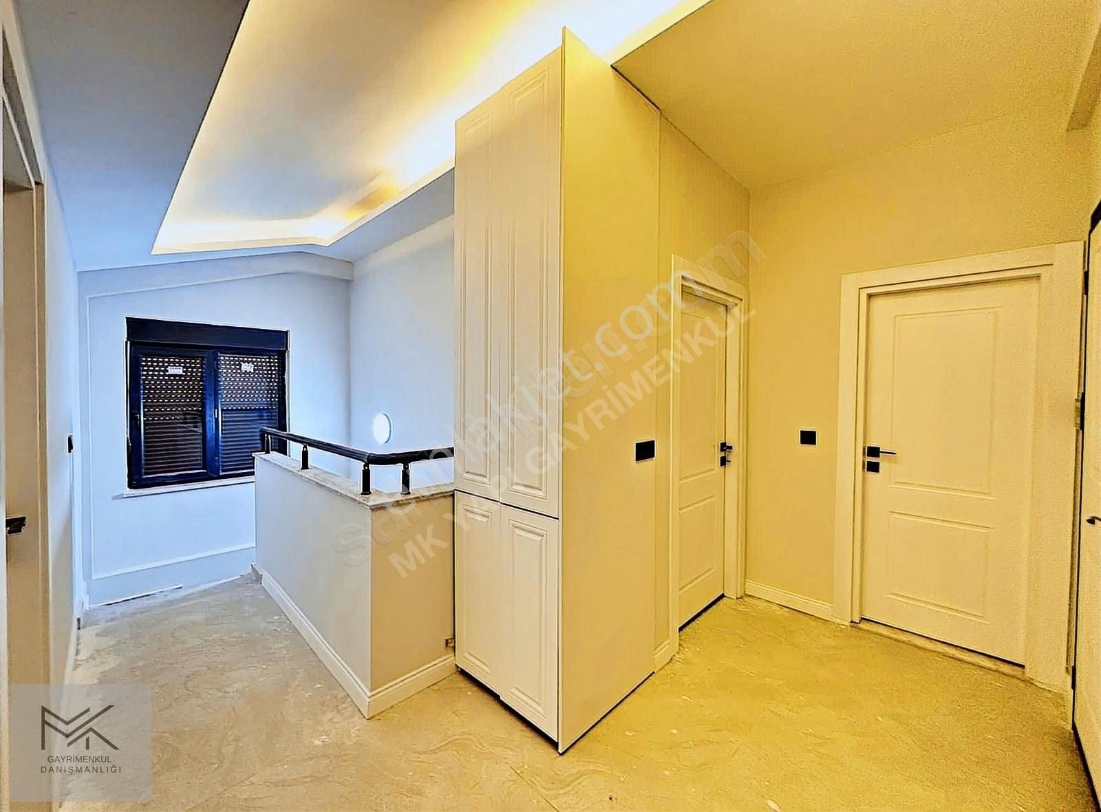 Sarılarda 4+1 Teraslı Havuzlu Asansörlü Ayrı Mutfak Dublex Daire
