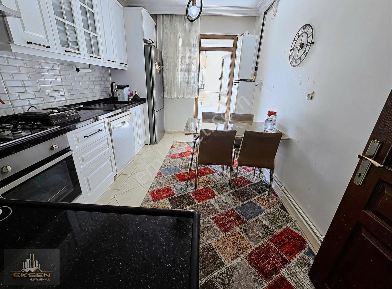 Güneşevlerin Merkezin'de 3+1 Cadde Üzeri Ara Kat Masrafsız Daire