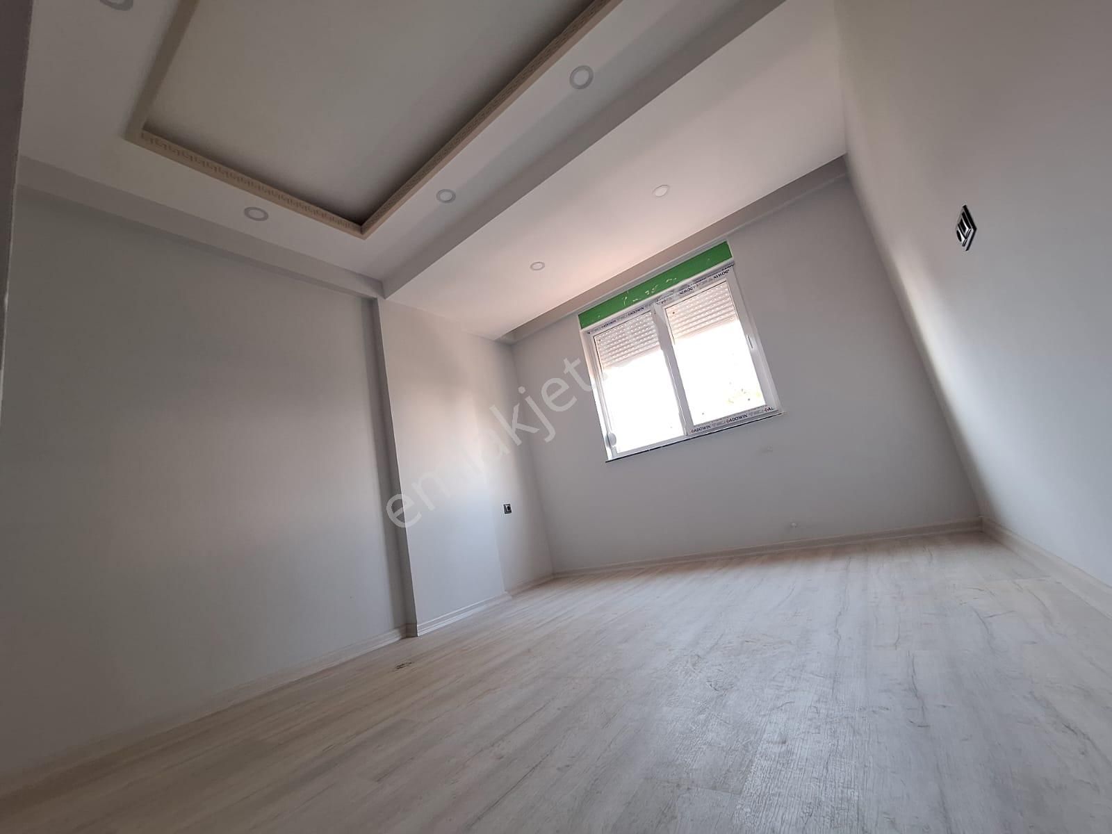 Tramvay Yakını Sıfır Asansörlü Ayrı Mutfaklı 1.kat - Görsel 9