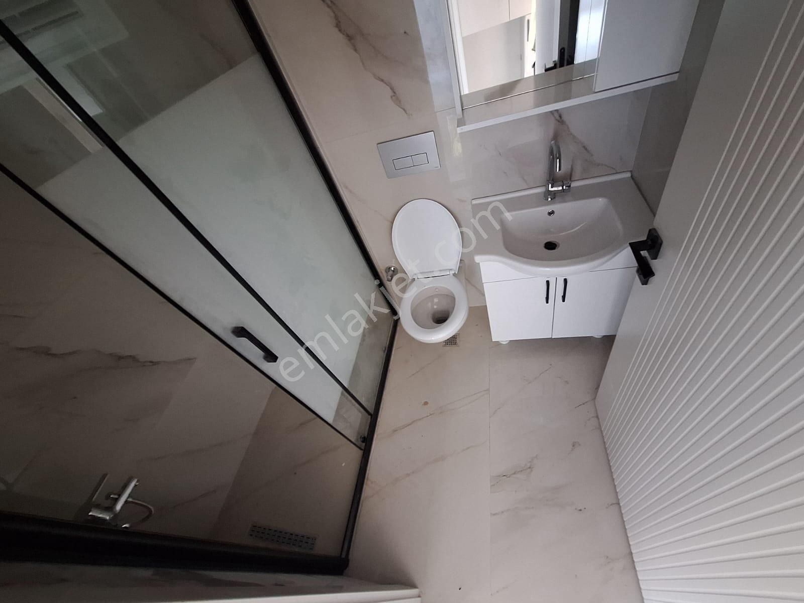 Tramvay Yakını Sıfır Asansörlü Ayrı Mutfaklı 1.kat - Görsel 7