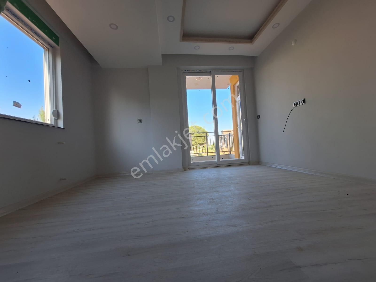 Tramvay Yakını Sıfır Asansörlü Ayrı Mutfaklı 1.kat - Görsel 16