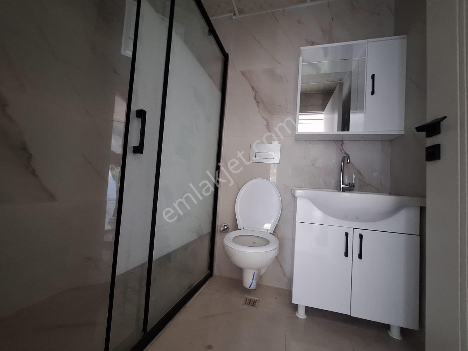 Tramvay Yakını Sıfır Asansörlü Ayrı Mutfaklı 1.kat - Görsel 8