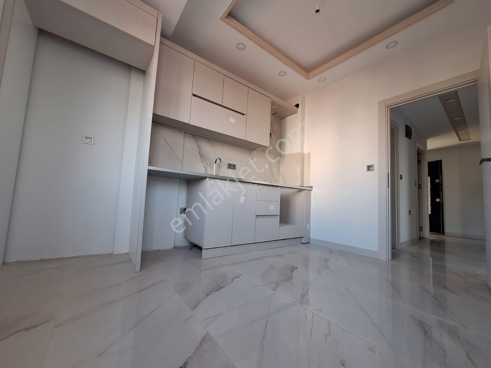 Tramvay Yakını Sıfır Asansörlü Ayrı Mutfaklı 1.kat - Görsel 21