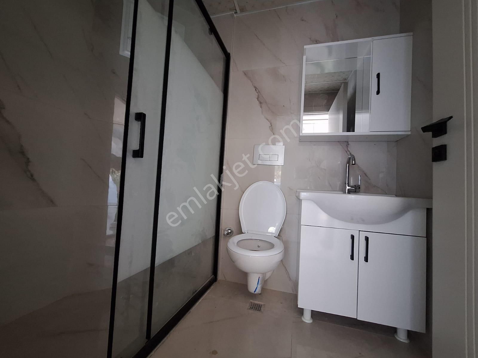 Tramvay Yakını Sıfır Asansörlü Ayrı Mutfaklı 1.kat - Görsel 6