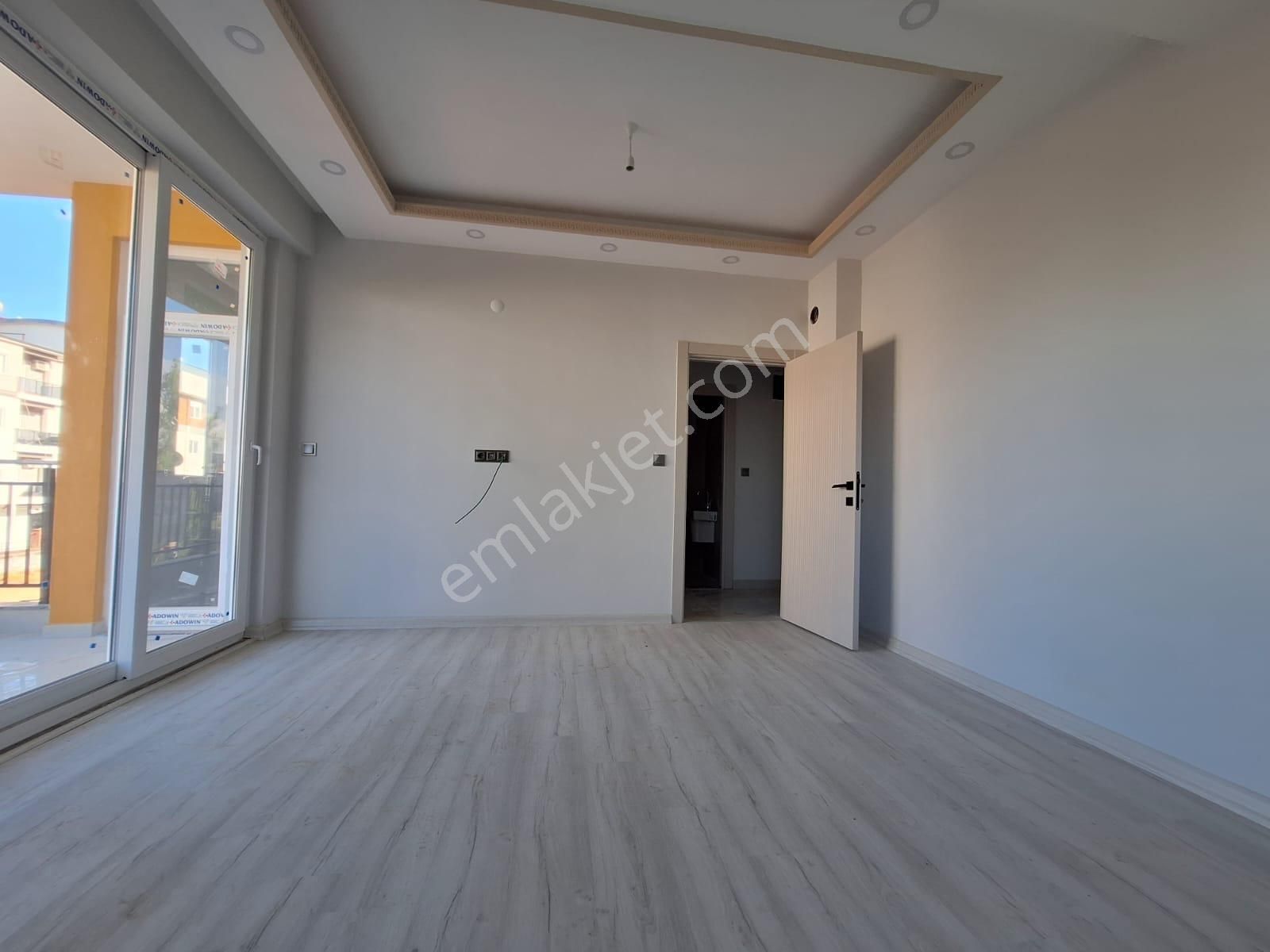 Tramvay Yakını Sıfır Asansörlü Ayrı Mutfaklı 1.kat - Görsel 15