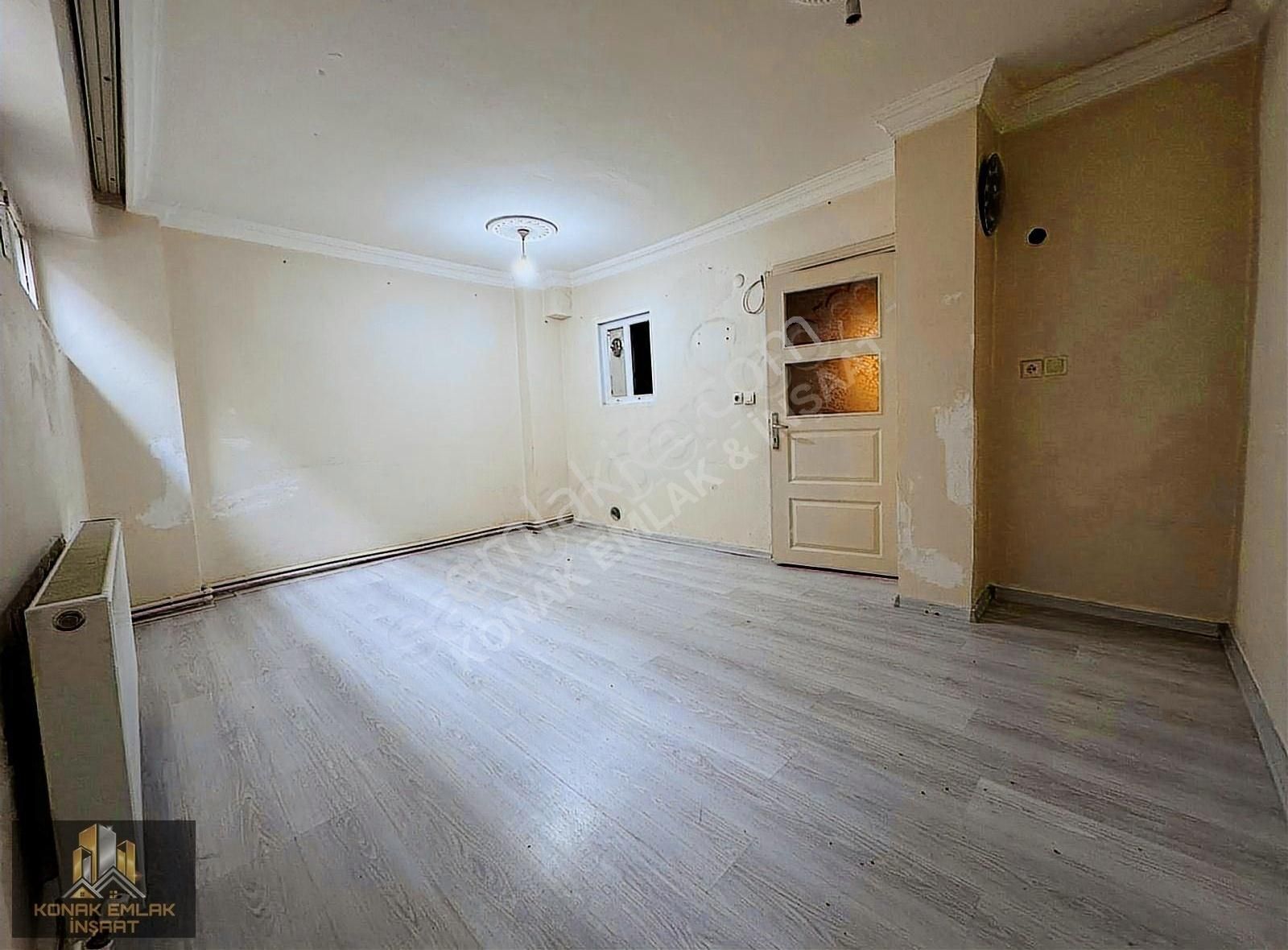 Konak Emlak'tan Merkezi Konumda 2+1 Kiralık Daire
