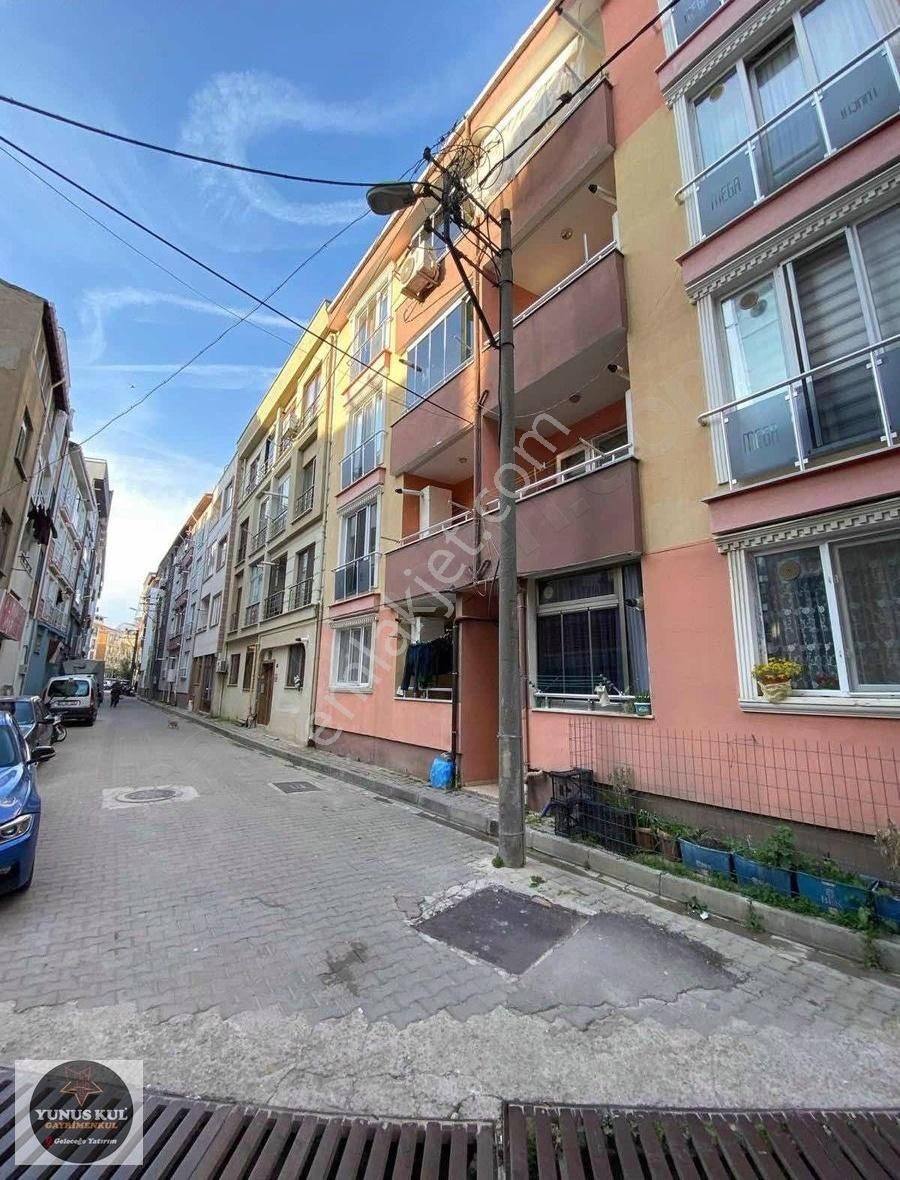 Çanakkale Biga'da Merkezi Konumda Acil Satılık Fırsat 2+1 Daire