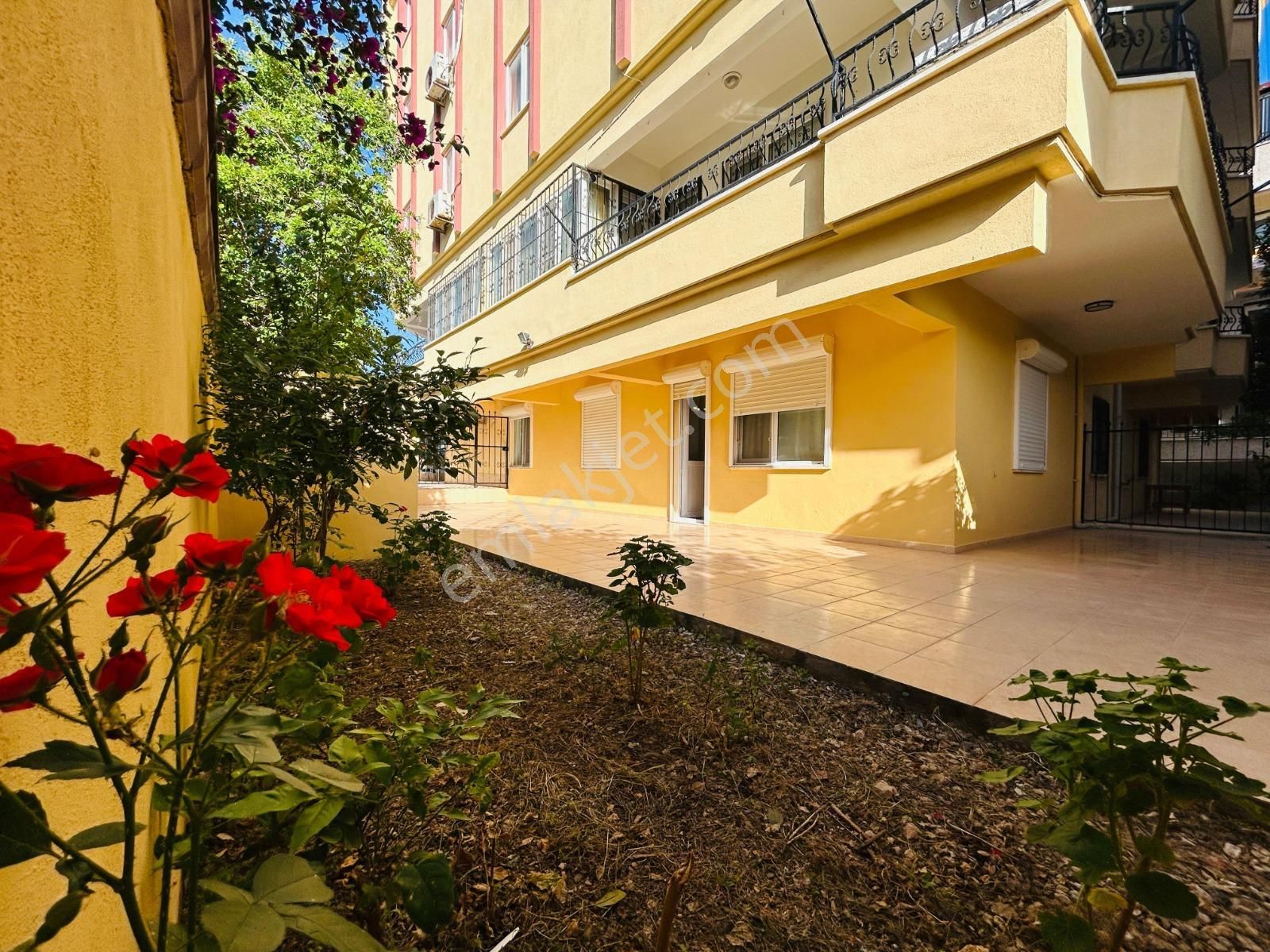 Didim Çamlıkta Satılık Denize 900mt 2+1 Bahçeli Daire
