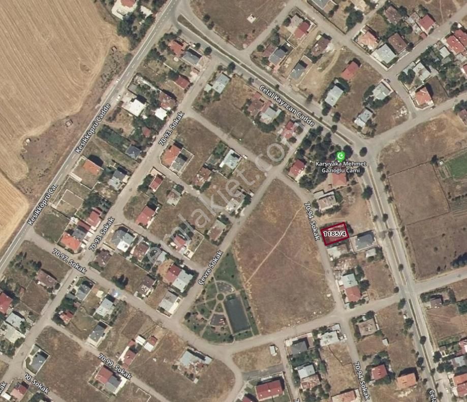 Karşıyaka'da 300 M2, Bodrum +2 Kat Müsadeli, Önü Okul Ve Park, Camiye 50 Mt Mesafede, Müstakil Ev