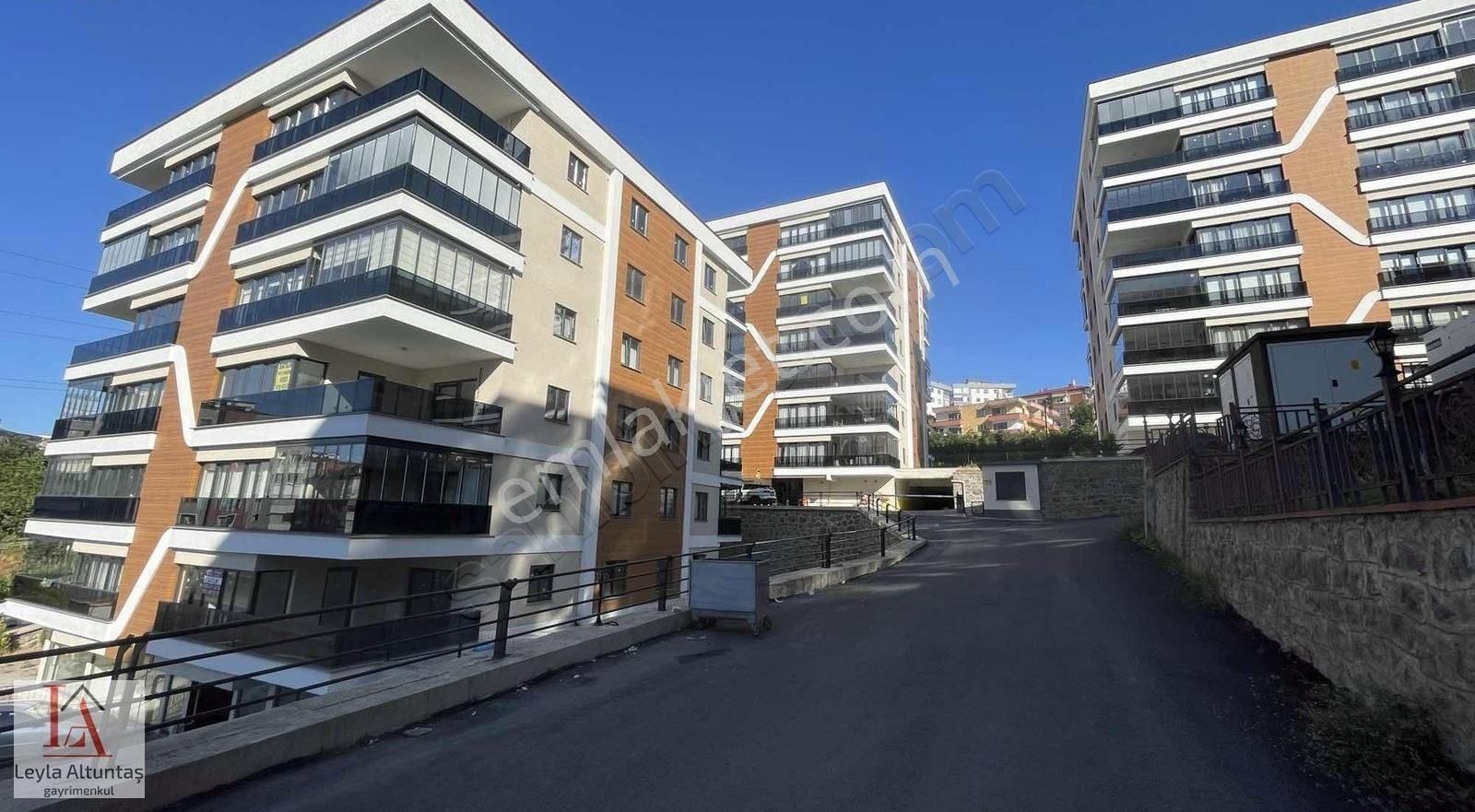 Trabzon Bostancı Boss Life Ön Cephe Satılık 4+1 Daire