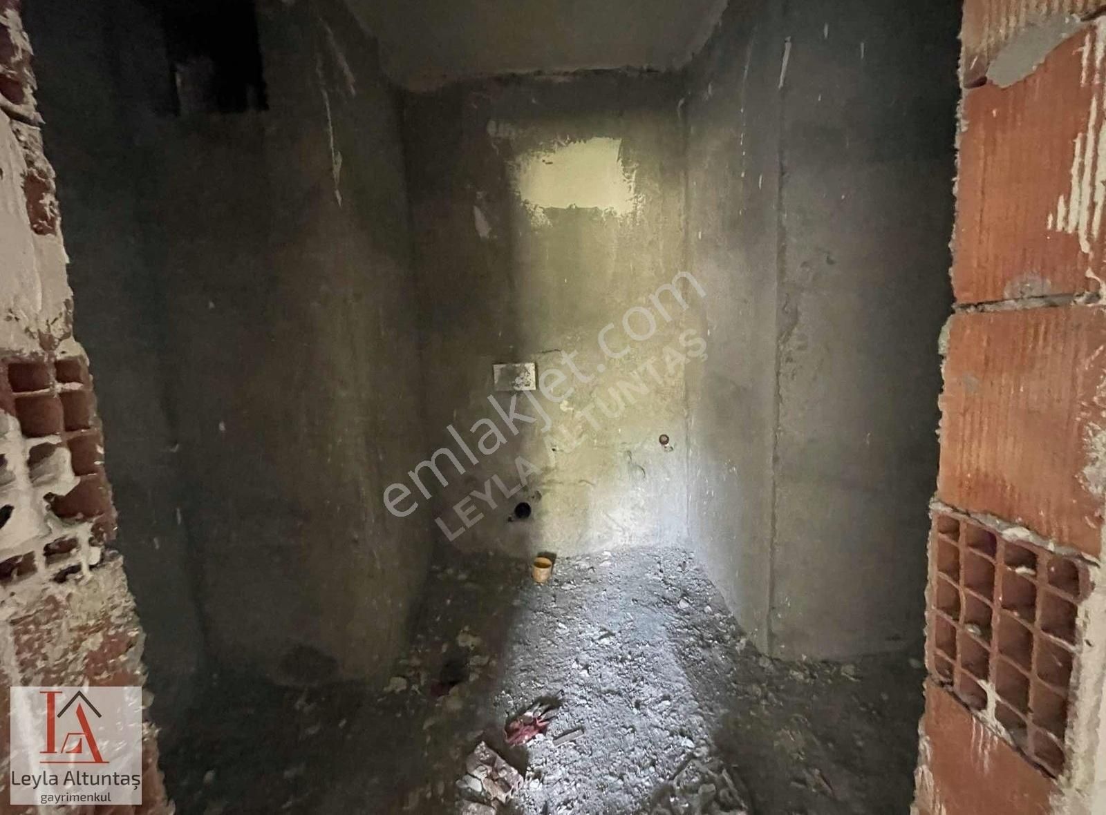 Kaşüstünde 2 Ay Sonra Oturuma Hazır Satılık Sıfır 3+1 Daire - Görsel 13