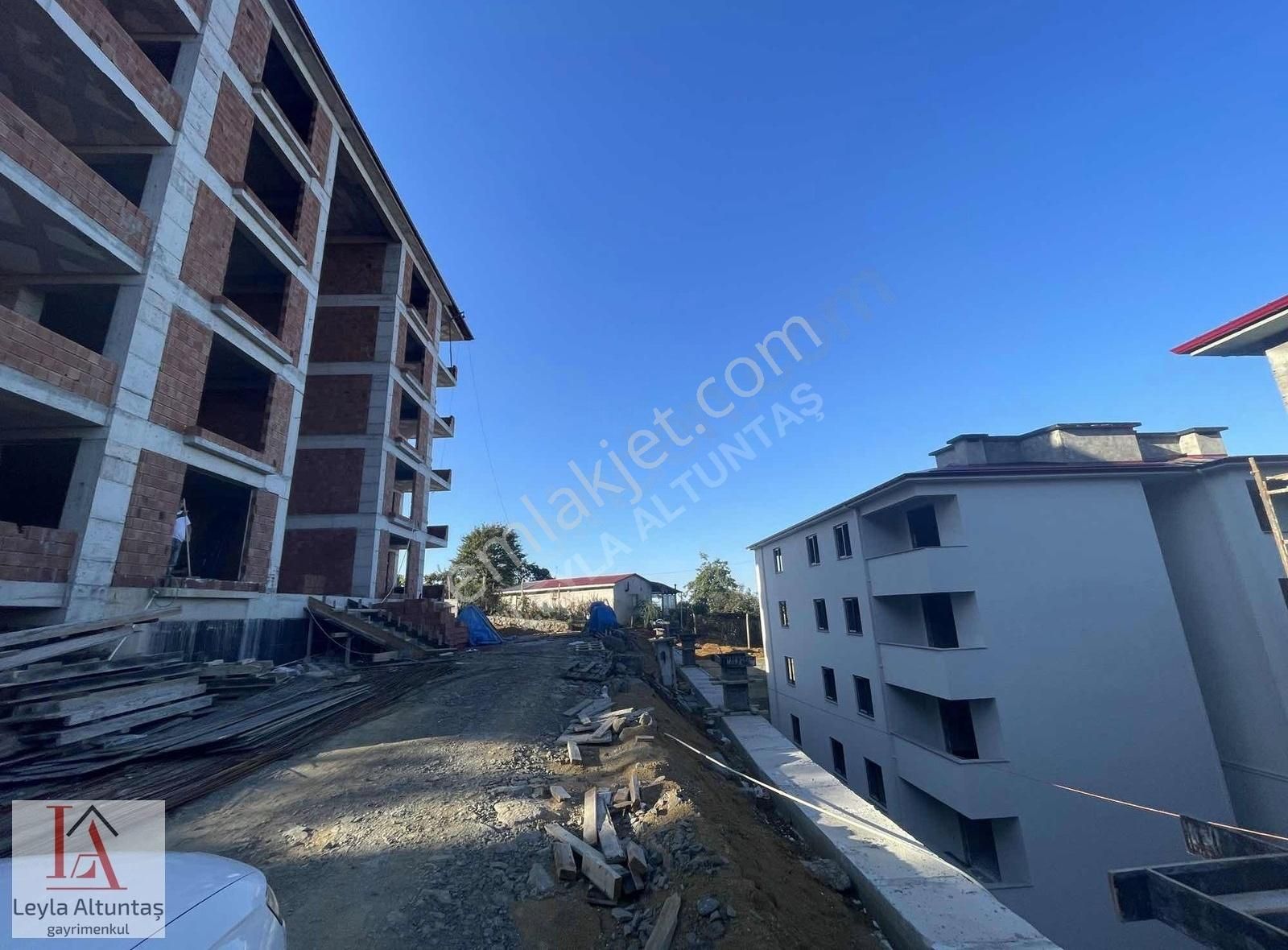 Site İçi Sıfır Fırsat 4+1 Daire.