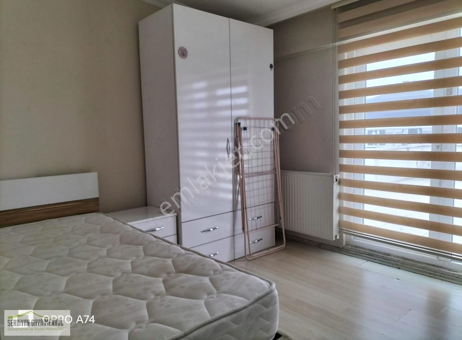 Serdivan İş Bankası Civarında Her Şey Dahil 2+1 Daire..